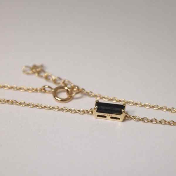 EVELYNE-M 16-18cm BAGUETTE | Black Onyx One - Bracelet - 18 Karat Gold