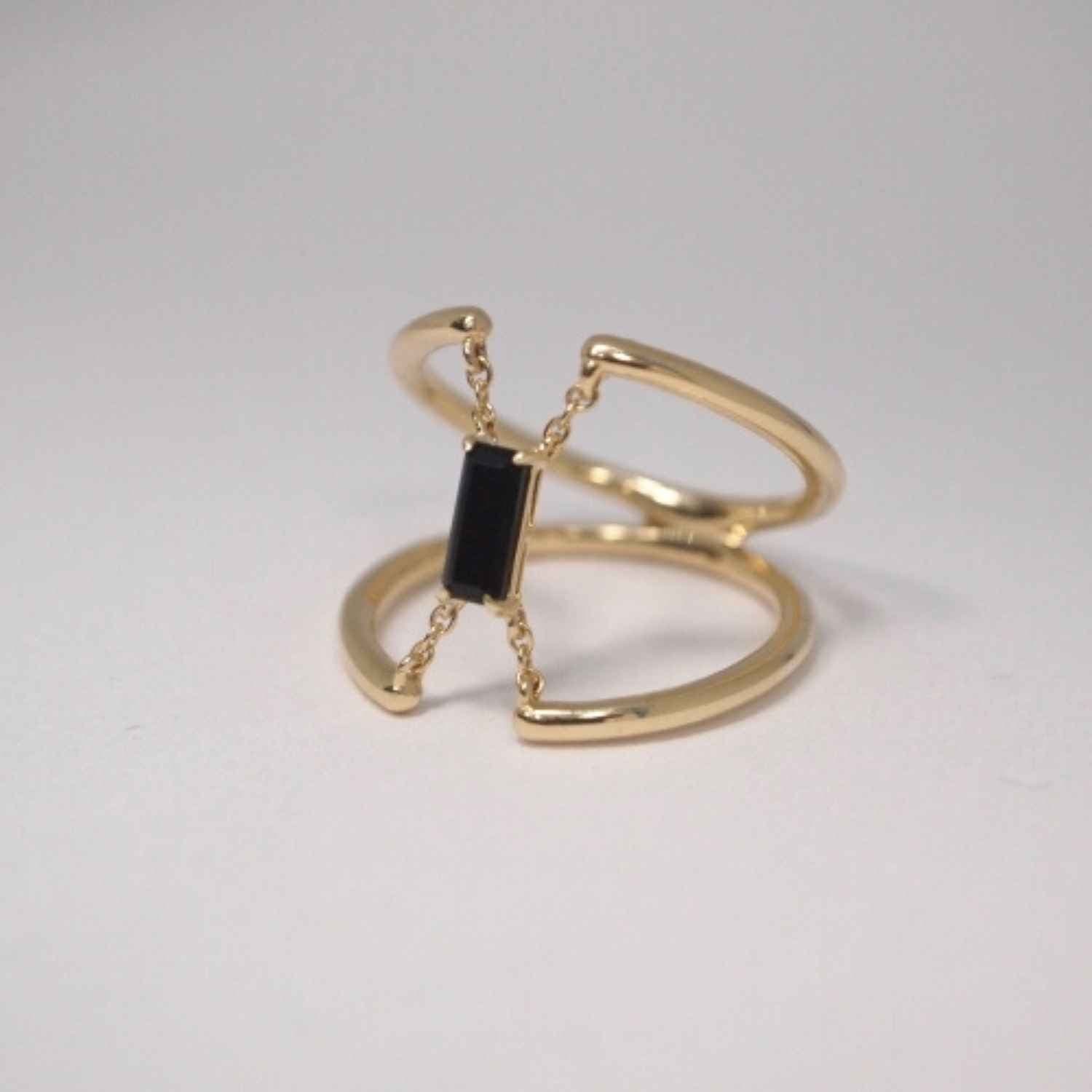 EVELYNE-M BAGUETTE | Black Onyx Trapeze - Ring - 18 Karat Gold