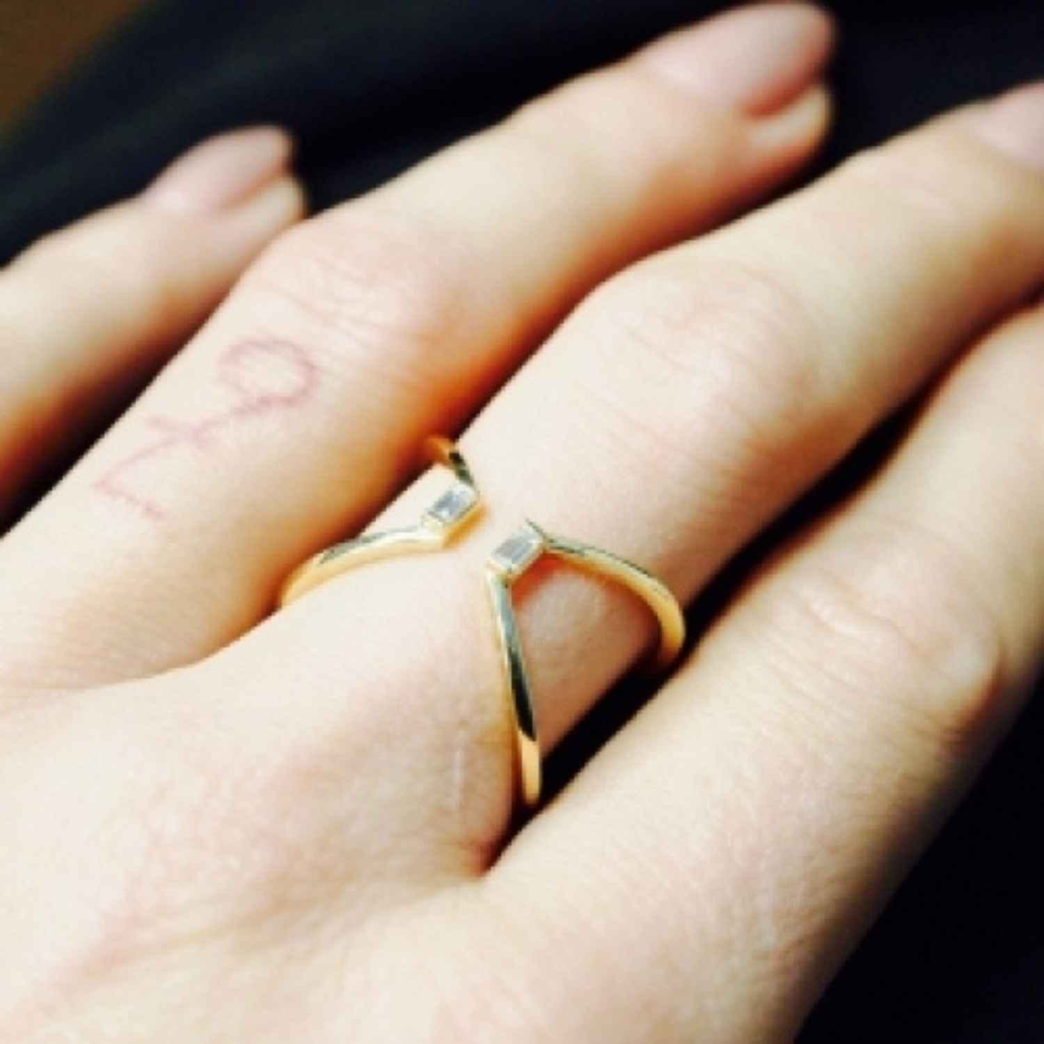 EVELYNE-M BAGUETTE | Diamond X - Ring - 18 Karat Gold