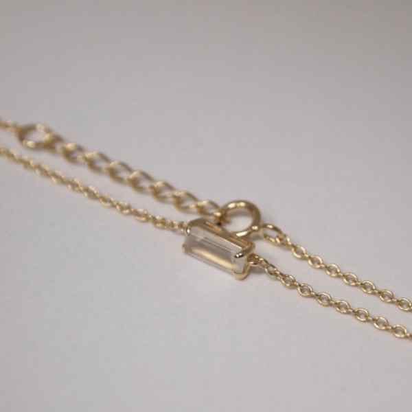 EVELYNE-M 16-18cm BAGUETTE | Paper Moonstone One - Bracelet - 18 Karat Gold