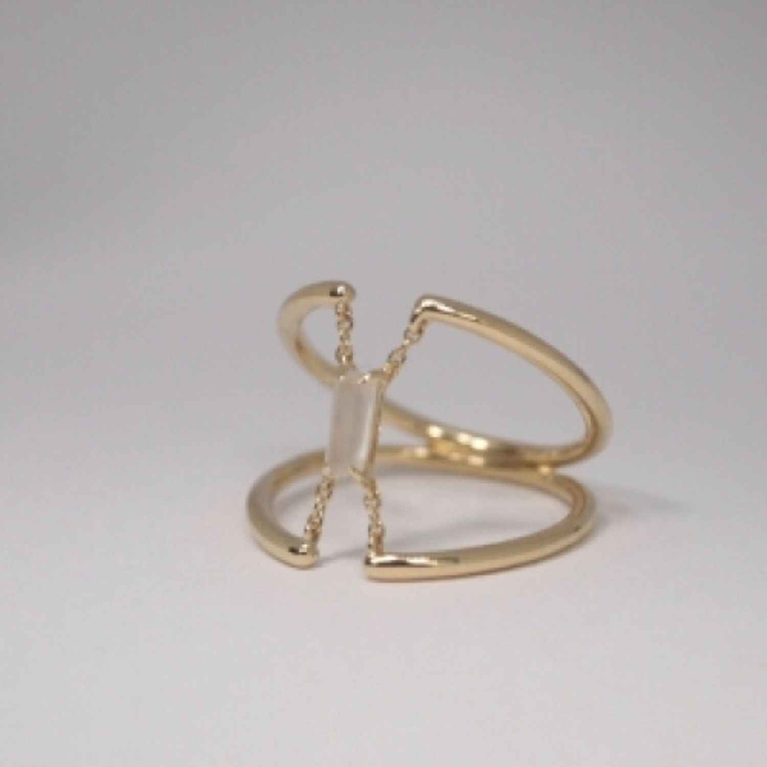 EVELYNE-M BAGUETTE | Paper Moonstone Trapeze - Ring - 18 Karat Gold