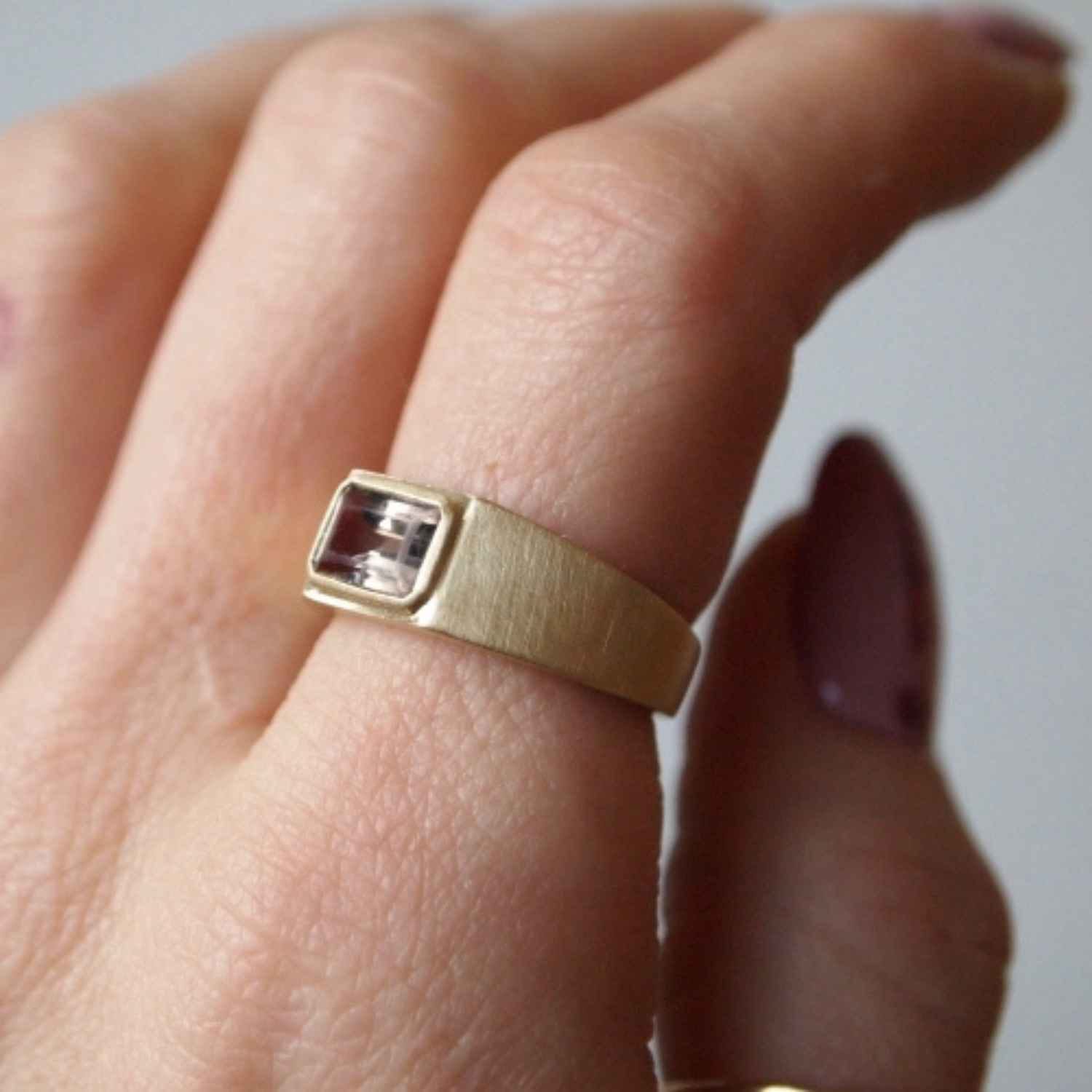 EVELYNE-M BAGUETTE | Smokyquartz - Ring - 18 Karat Gold