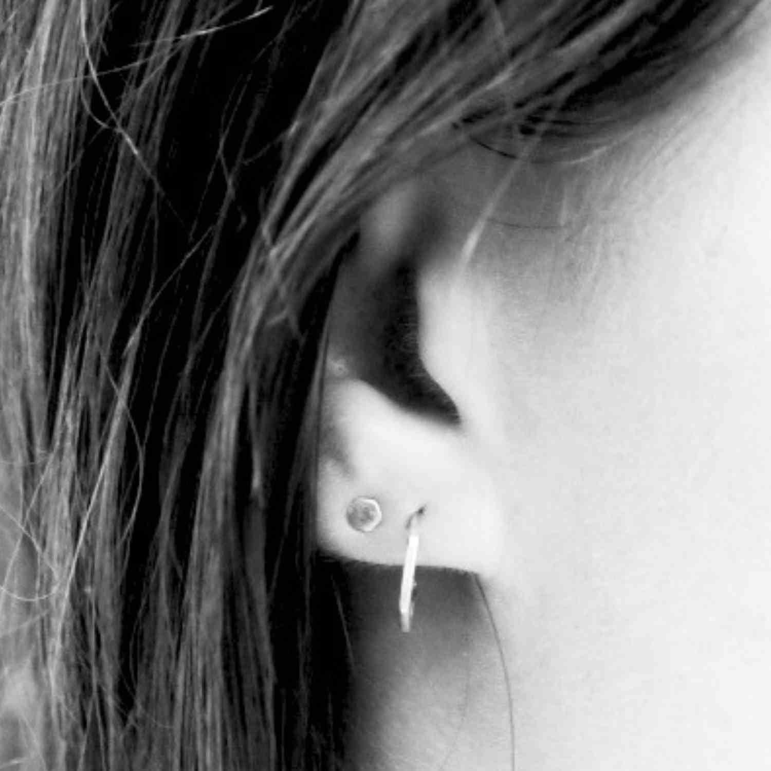 EVELYNE-M CLEOMETRA | Hexagon Full Tiny - Stud Earring - Silver