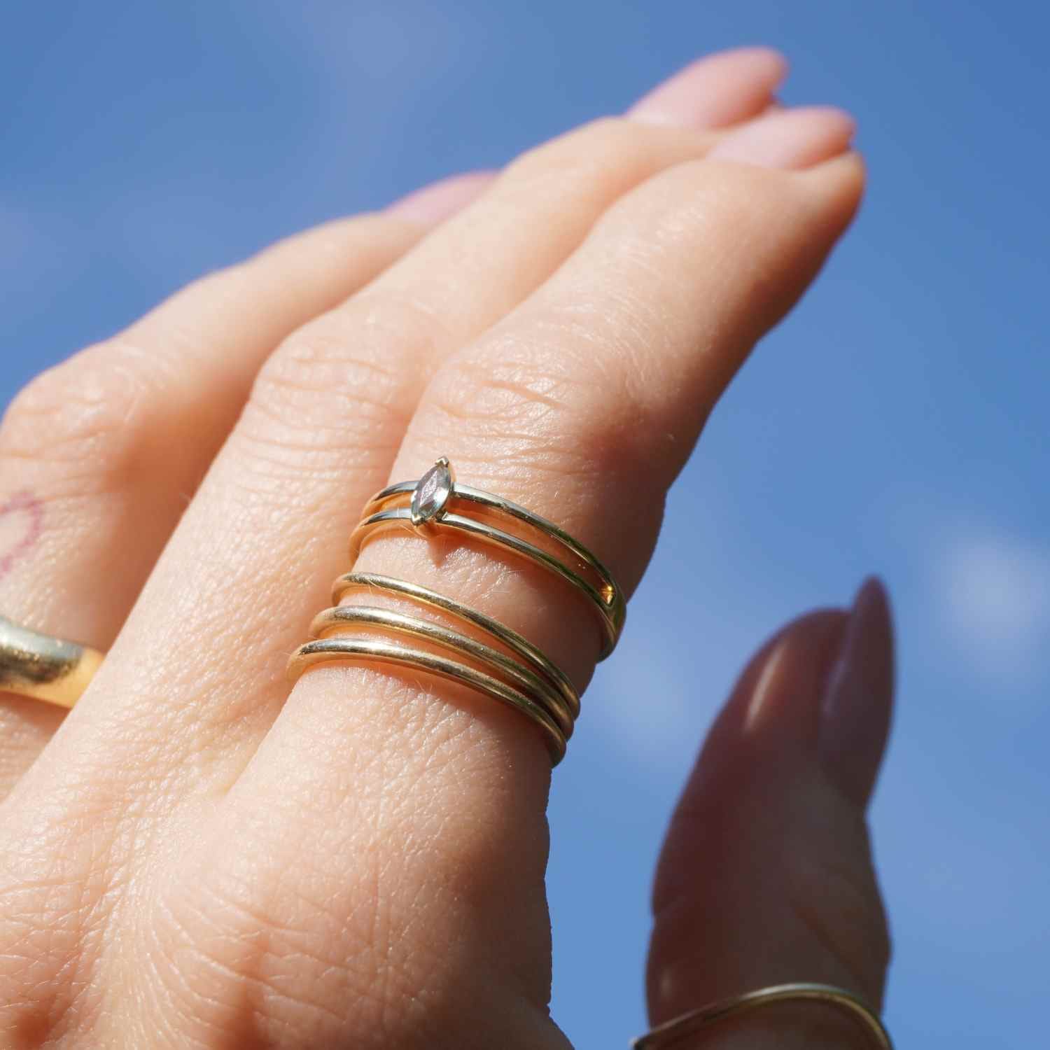 EVELYNE-M CLEOMETRA | Marquise Small Light Green Sapphire - Ring - 18 Karat Gold (LIMITED EDITION)
