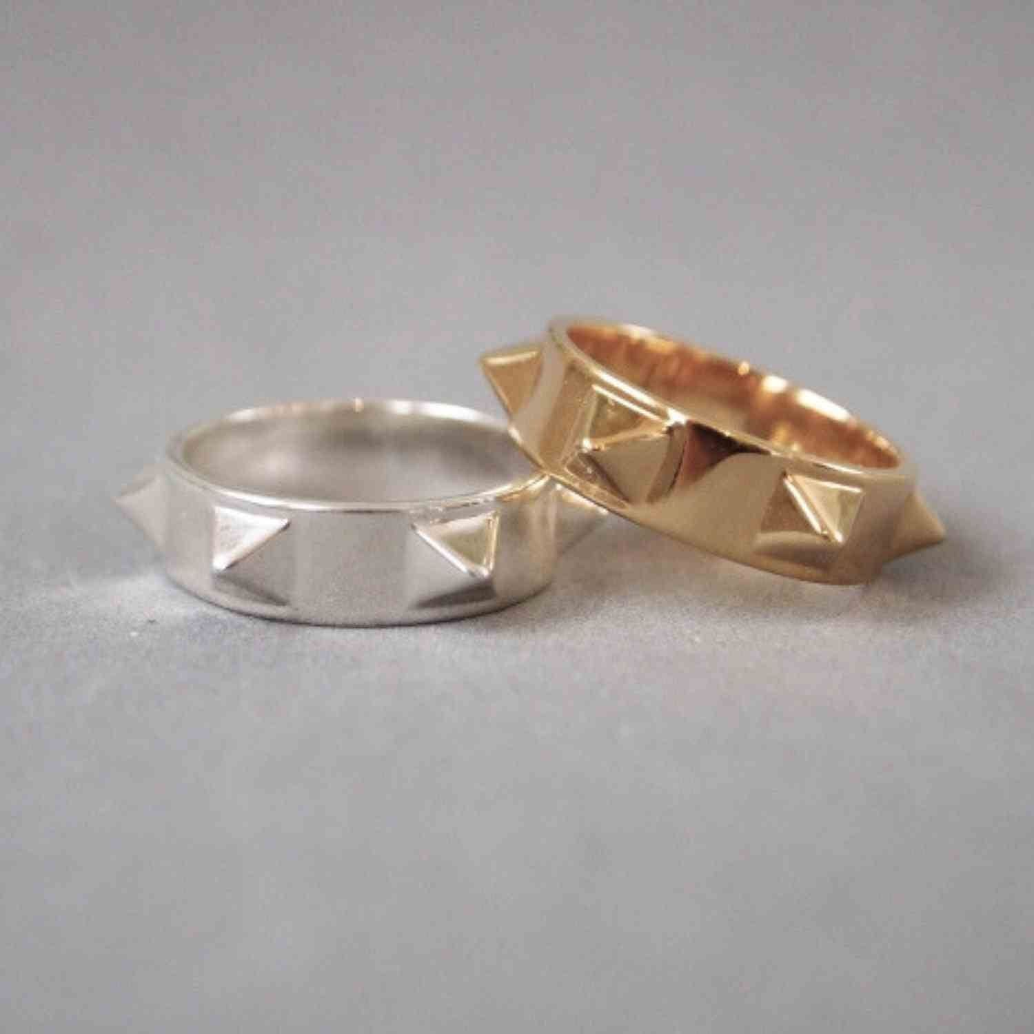 EVELYNE-M CLEOMETRA | Pyramid Rivets Row Big - Ring - Gold