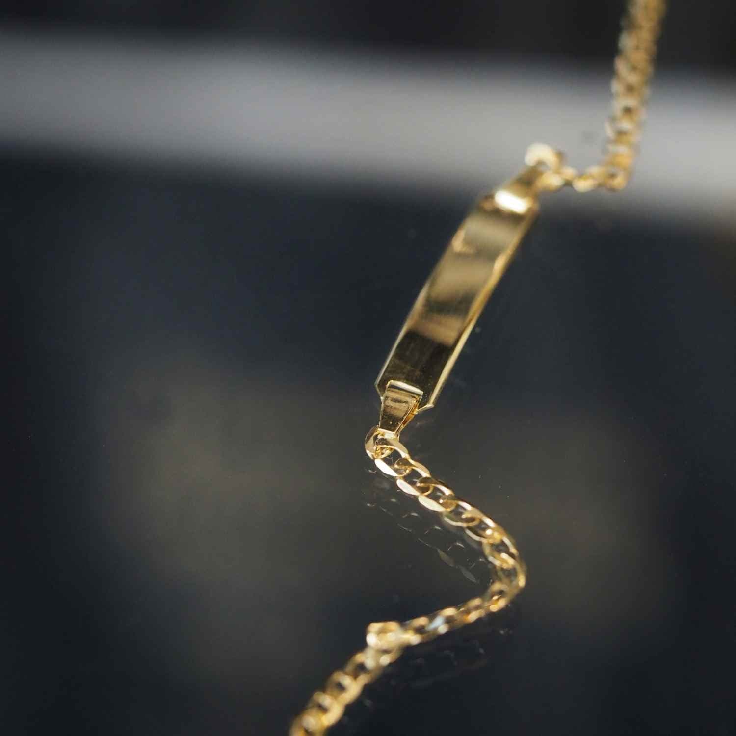 EVELYNE-M CURB | Fellow Flat Plaque - Bracelet - 18 Karat Gold