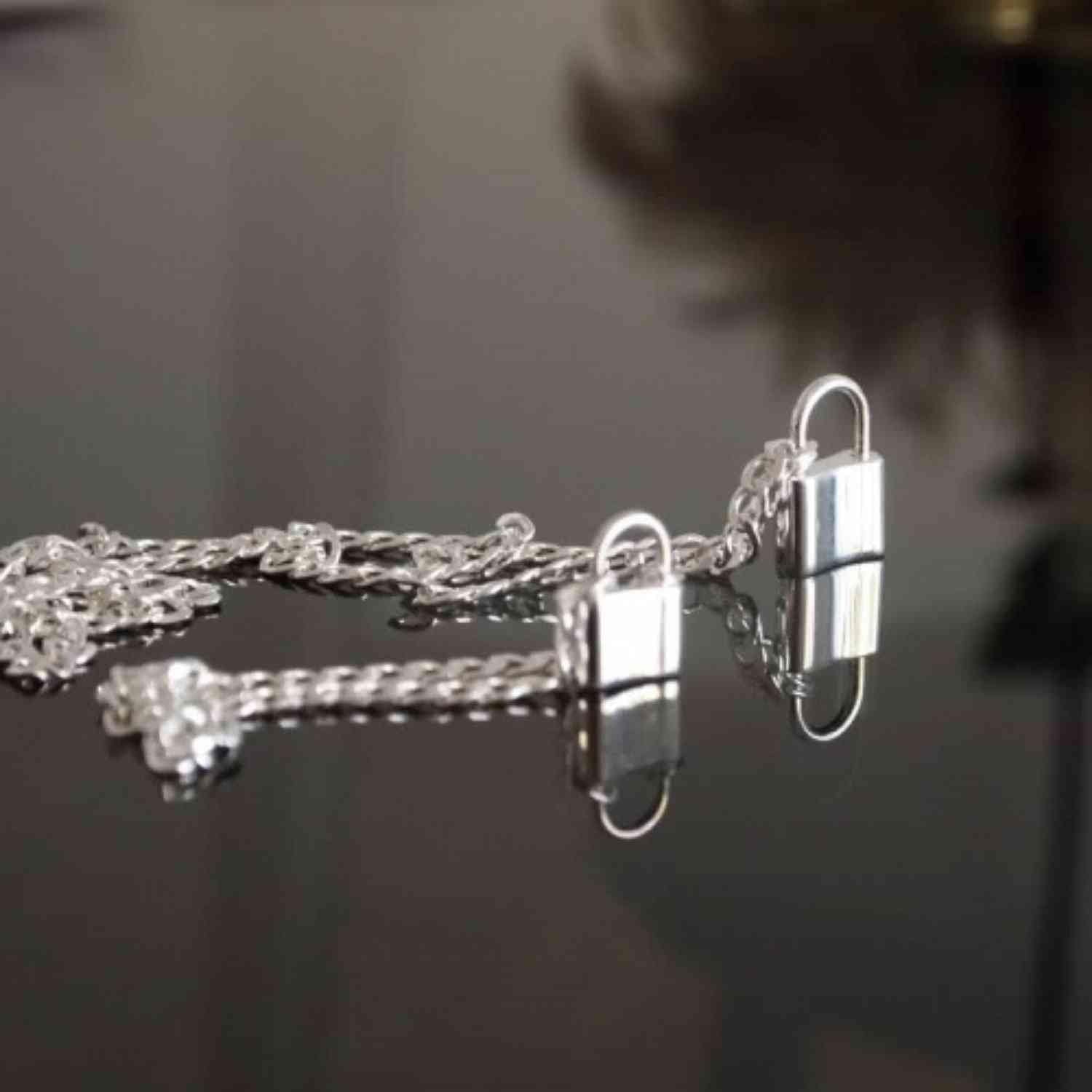EVELYNE-M CURB | Lock Fellow - Necklace - Silver