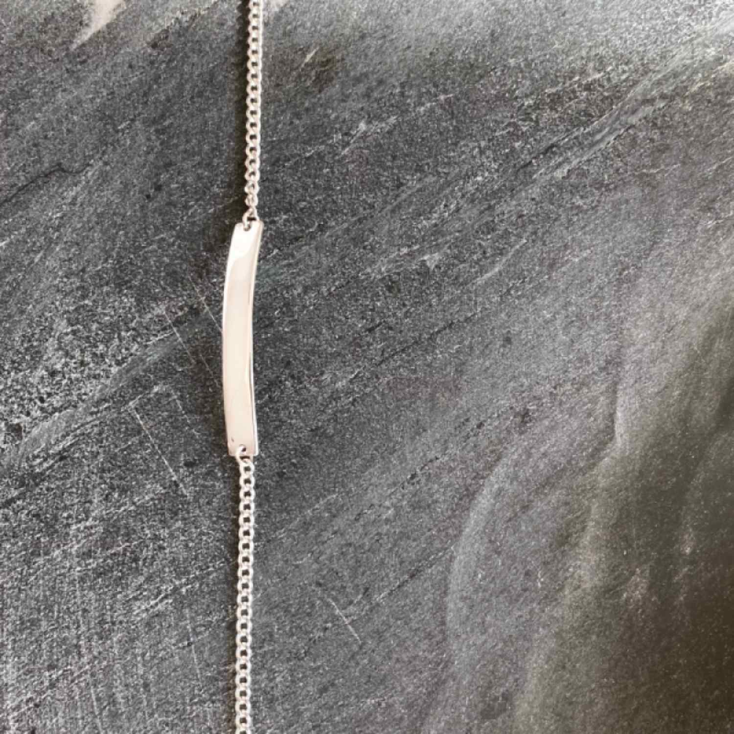 EVELYNE-M 15cm CURB | Plaque Slim Long - Bracelet - Silver