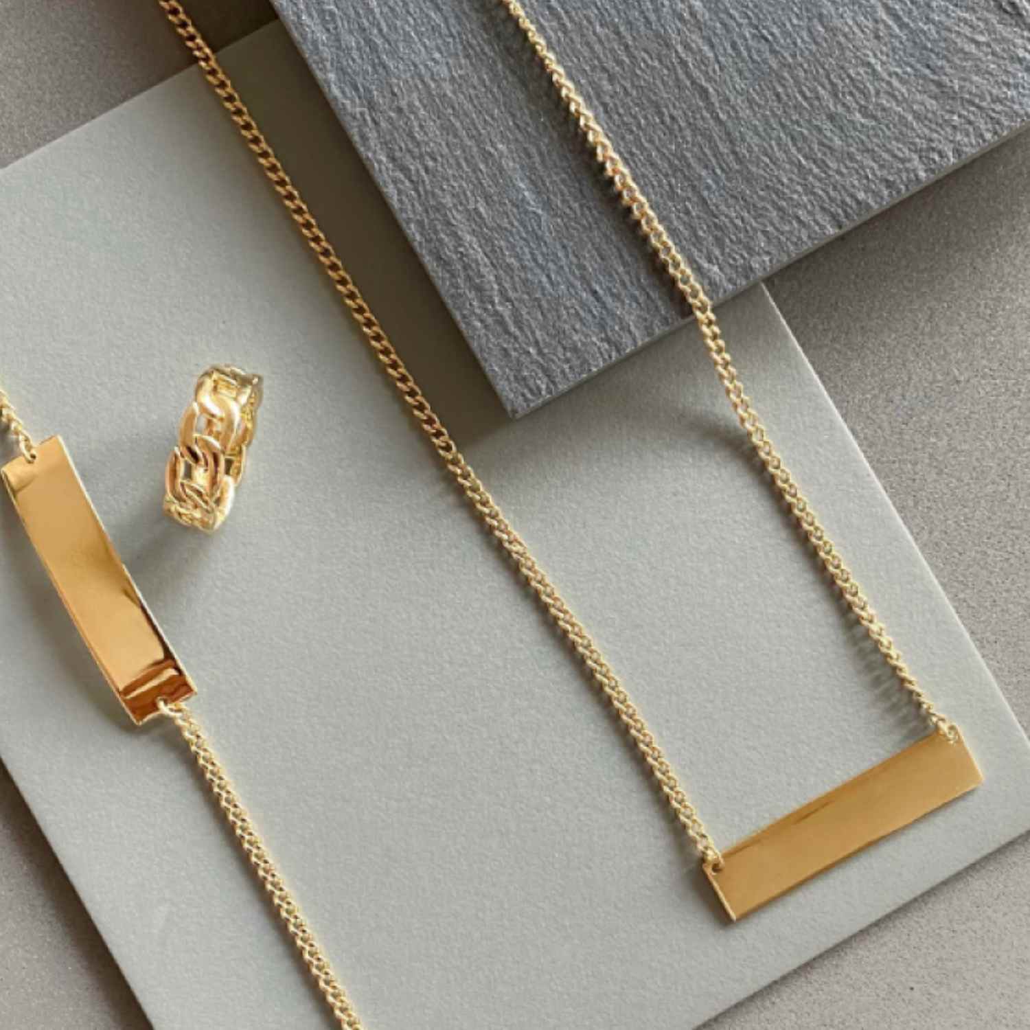 EVELYNE-M CURB | Plaque Slim Short - Bracelet - Gold