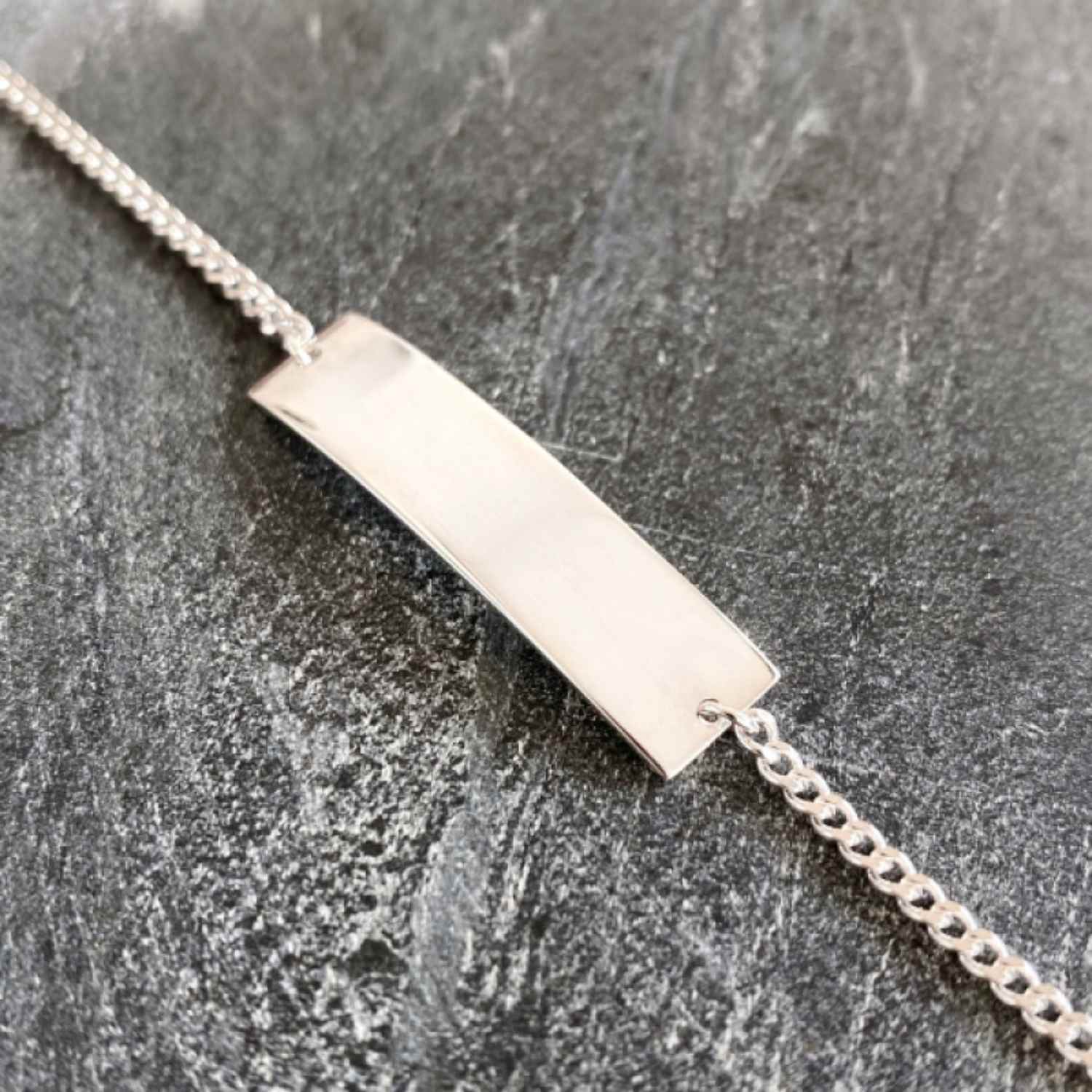 EVELYNE-M CURB | Plaque Wide Long - Bracelet - Silver