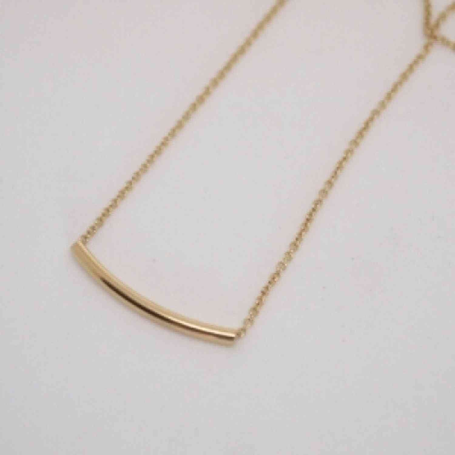 EVELYNE-M CURVACEOUS | Curva - Necklace - Gold