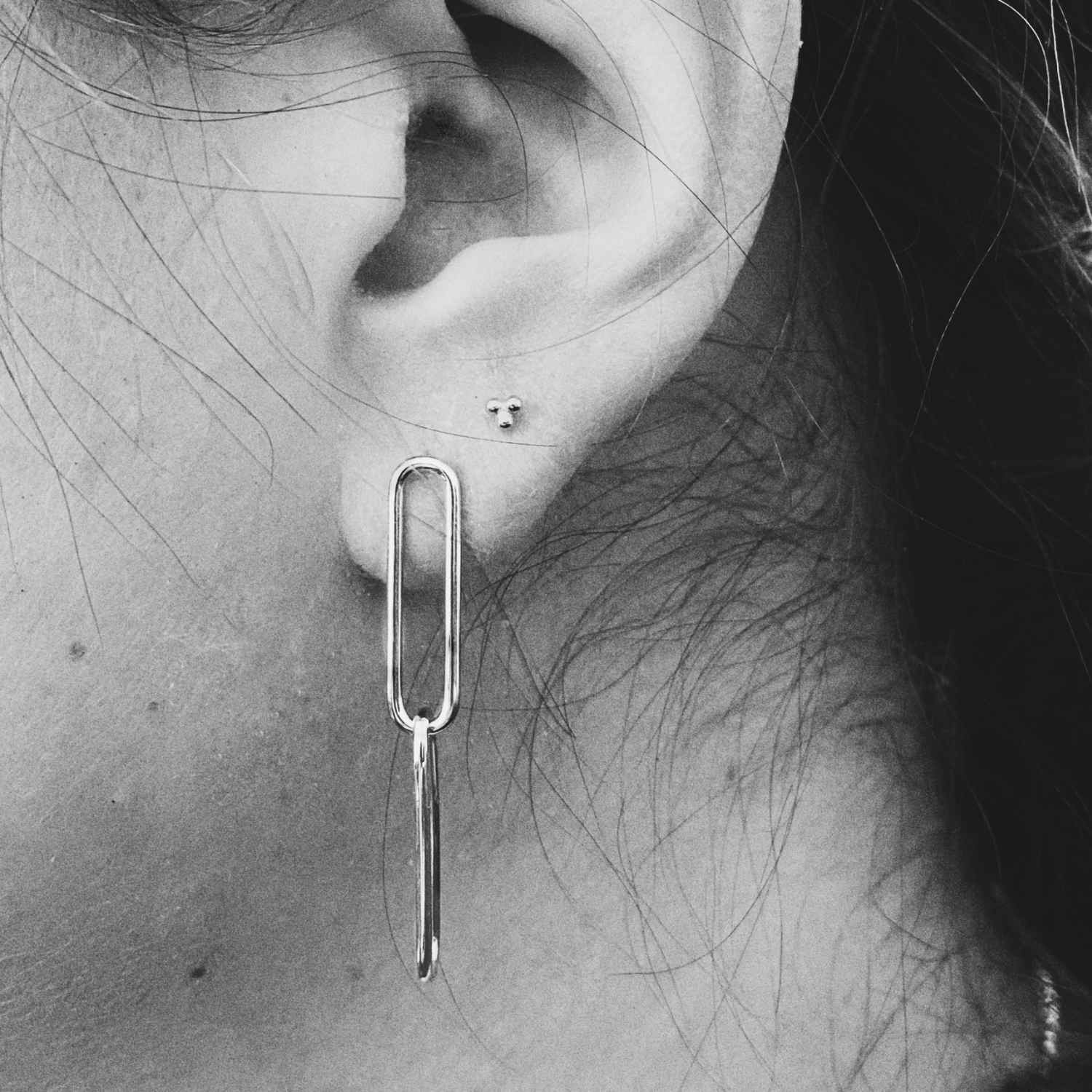 EVELYNE-M ELONGATED | Paperclip Heavy - Stud Earring - Silver