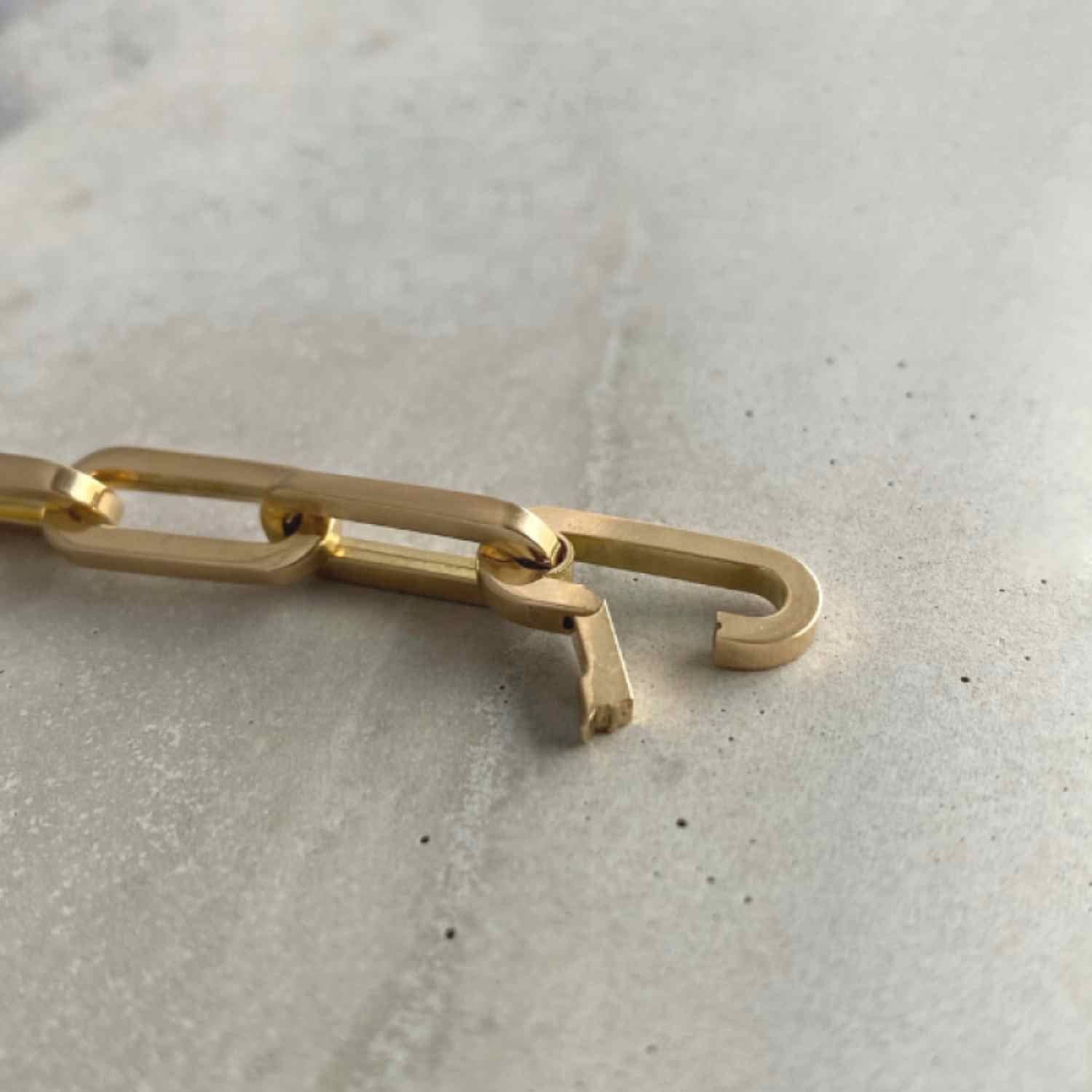 EVELYNE-M ELONGATED | Paperclip Ultra - Bracelet - 18 Karat Gold