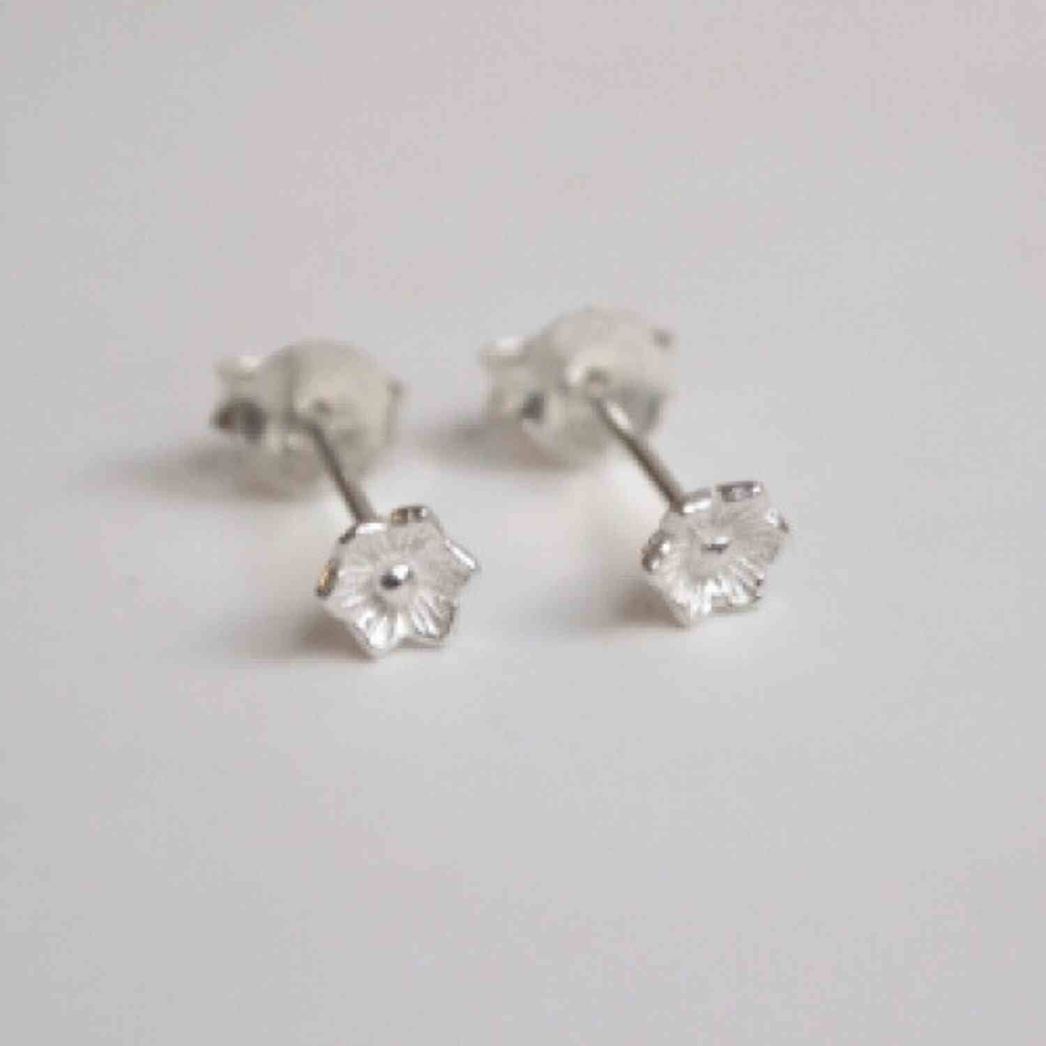 EVELYNE-M GARDEN EDEN | Minifleur - Stud Earring - Silver