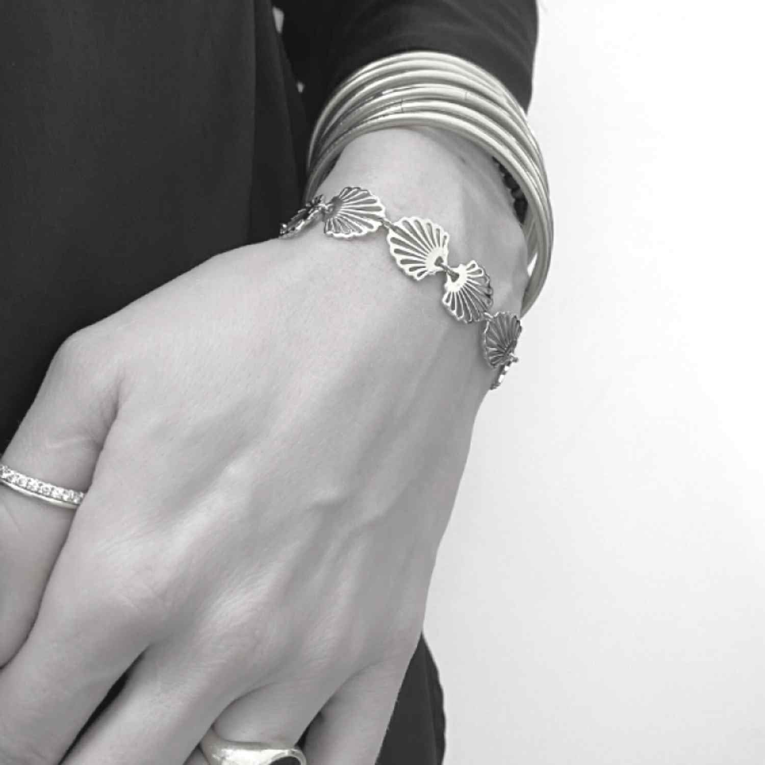 EVELYNE-M 13-18cm HUMMINGBIRD SHELL | Classic - Bracelet - Silver