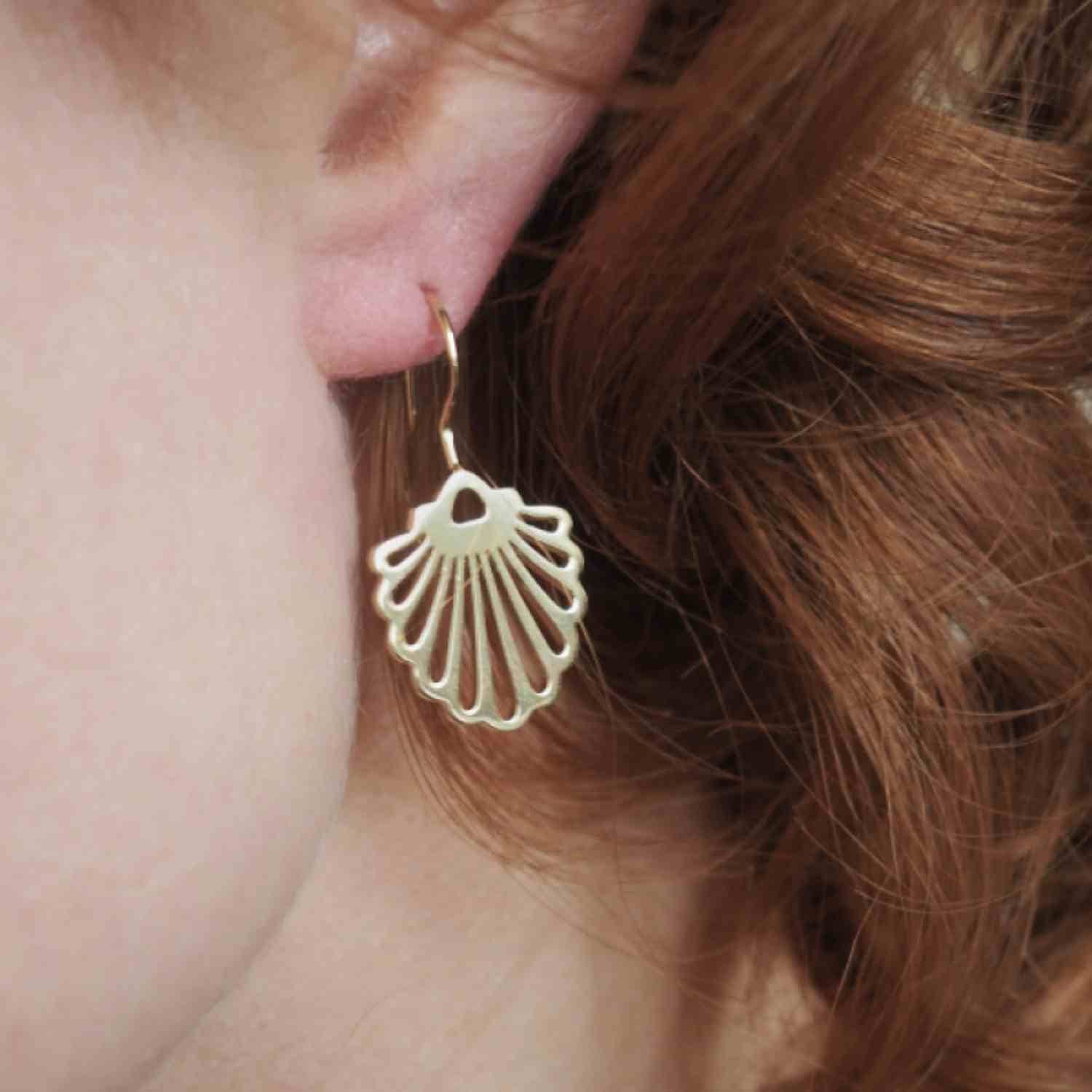 EVELYNE-M HUMMINGBIRD SHELL | Classic Maxi - Earring - Gold
