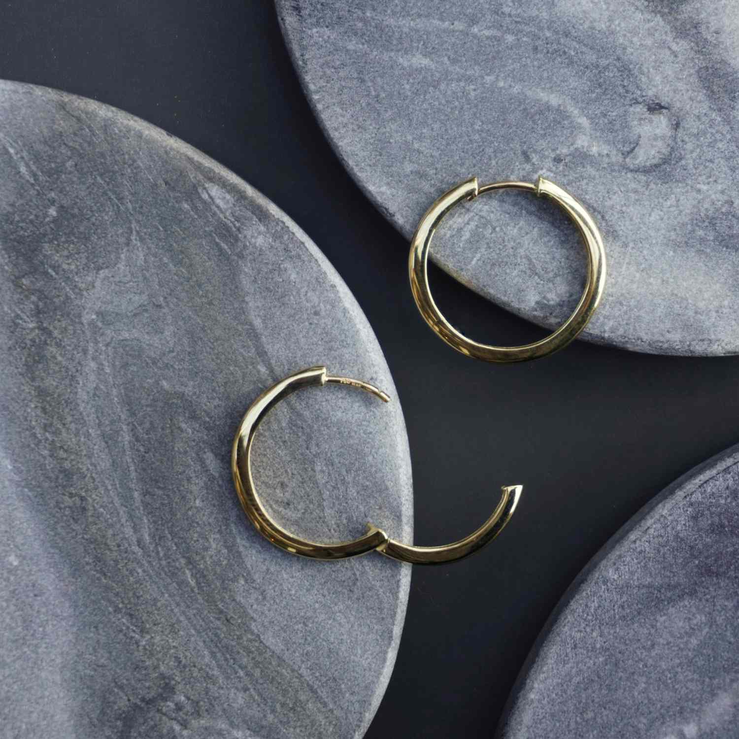 EVELYNE-M Paar ONEIRO | Classic 22 - Creole Hoop - 18 Karat Gold