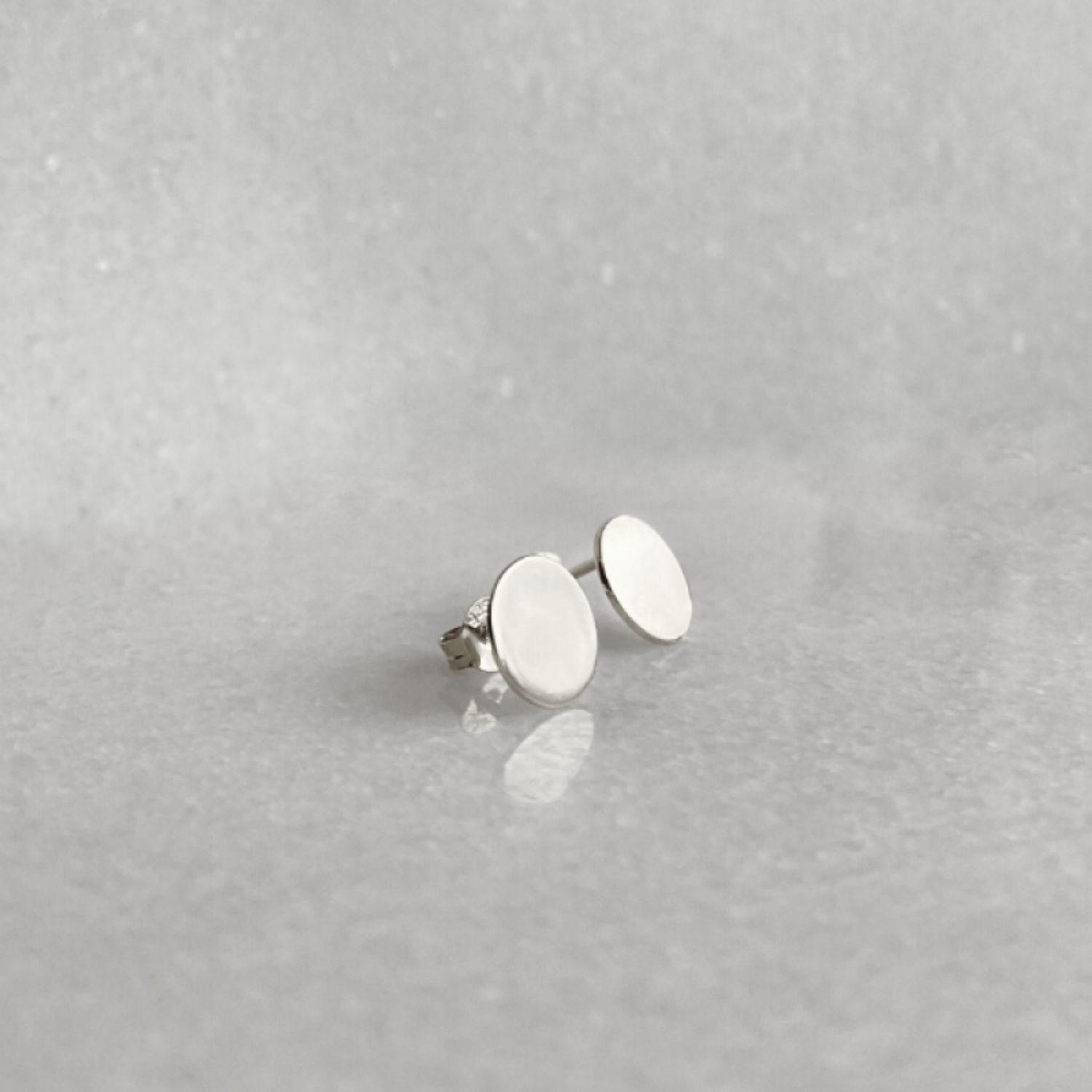 EVELYNE-M PAILLETTE | Single (10) - Stud Earring - Silver