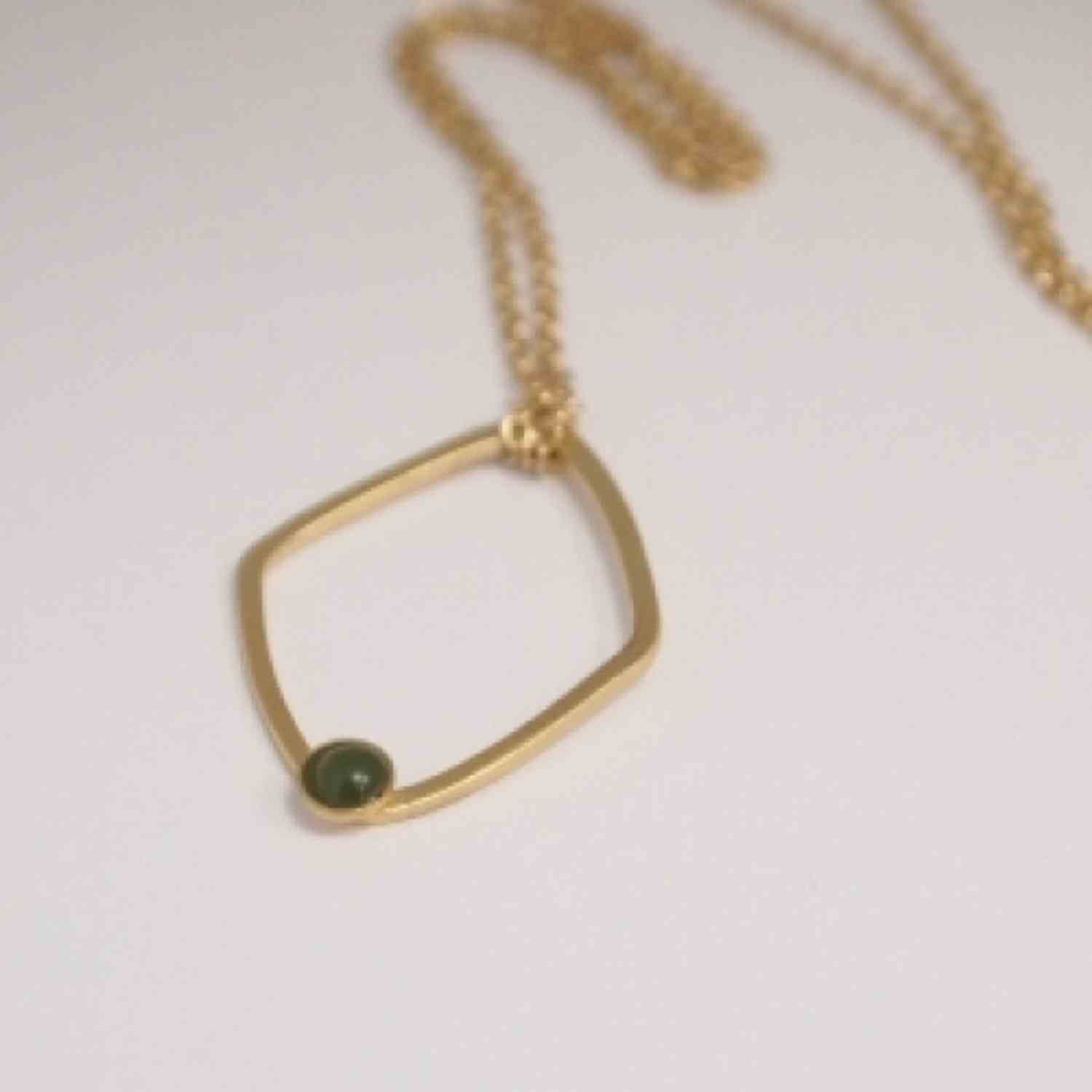 EVELYNE-M PETIT POINT | Green Jade Rhombus - Necklace - Gold