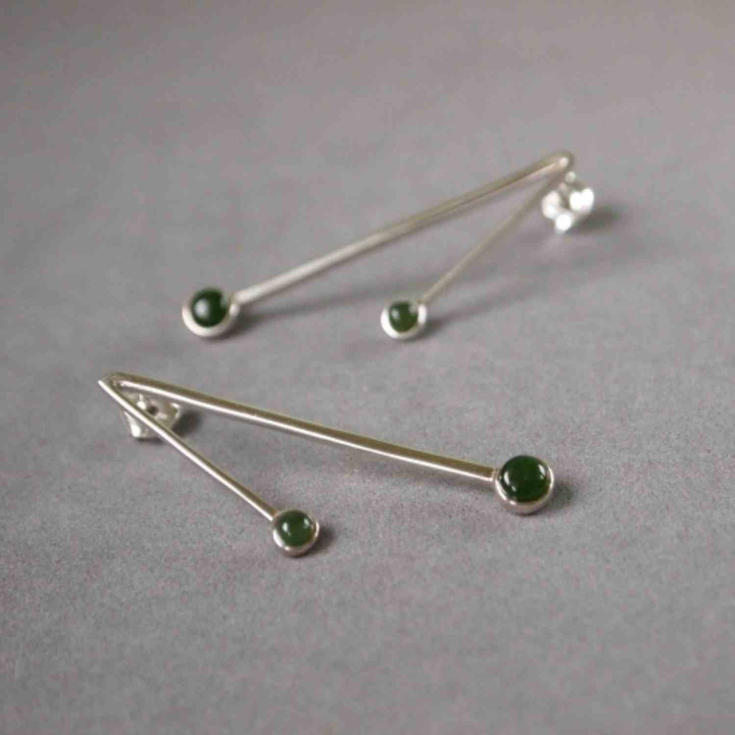 EVELYNE-M PETIT POINT | Green Jade Sputnik II - Stud Earring - Silver