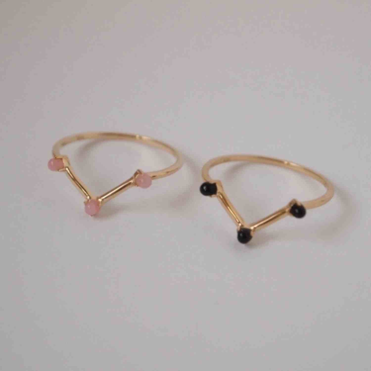 EVELYNE-M PETIT POINT | Onyx Musca Constellation - Ring - 18 Karat Gold