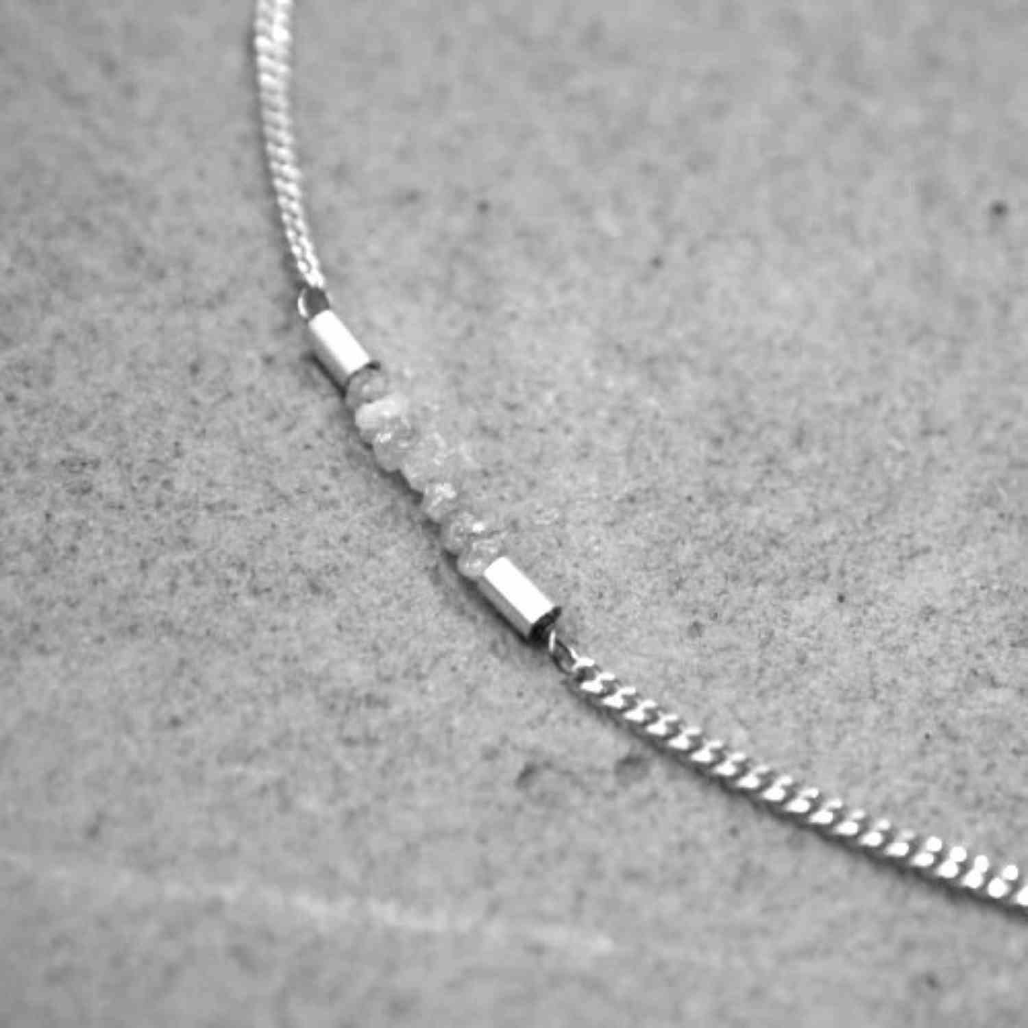 EVELYNE-M 42.5cm ROCKS | White Rough Diamond - Necklace - Silver