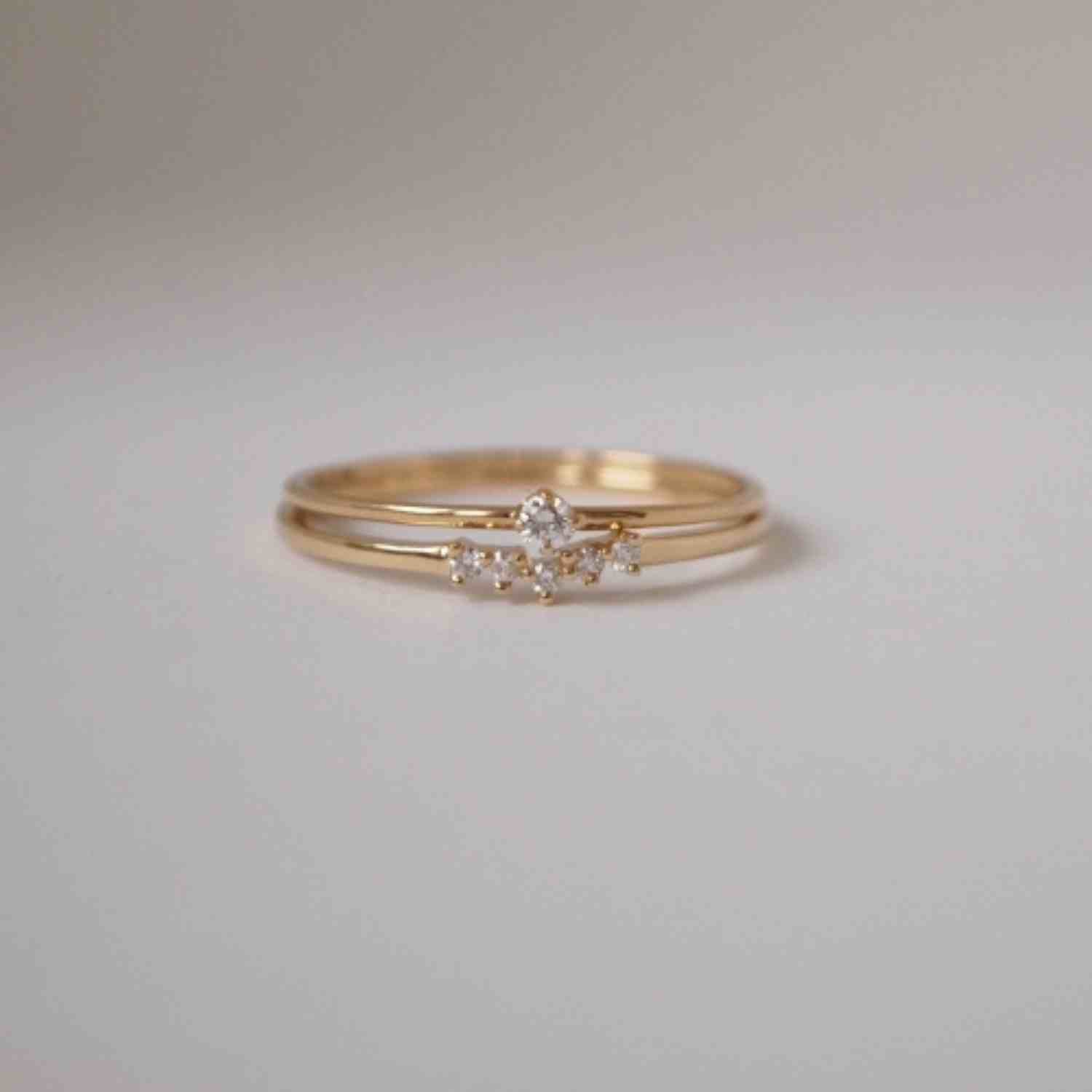 EVELYNE-M SOLITAIRE | Diamond White Curva - Ring - 18 Karat Gold