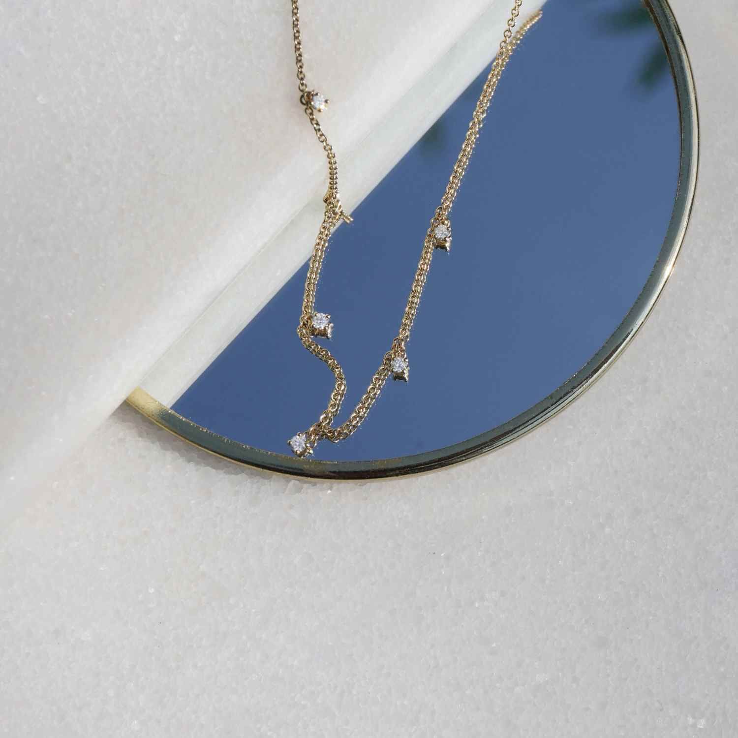 EVELYNE-M 40-42-45cm SOLITAIRE | Seven Diamond White - Necklace - 18 Karat Gold