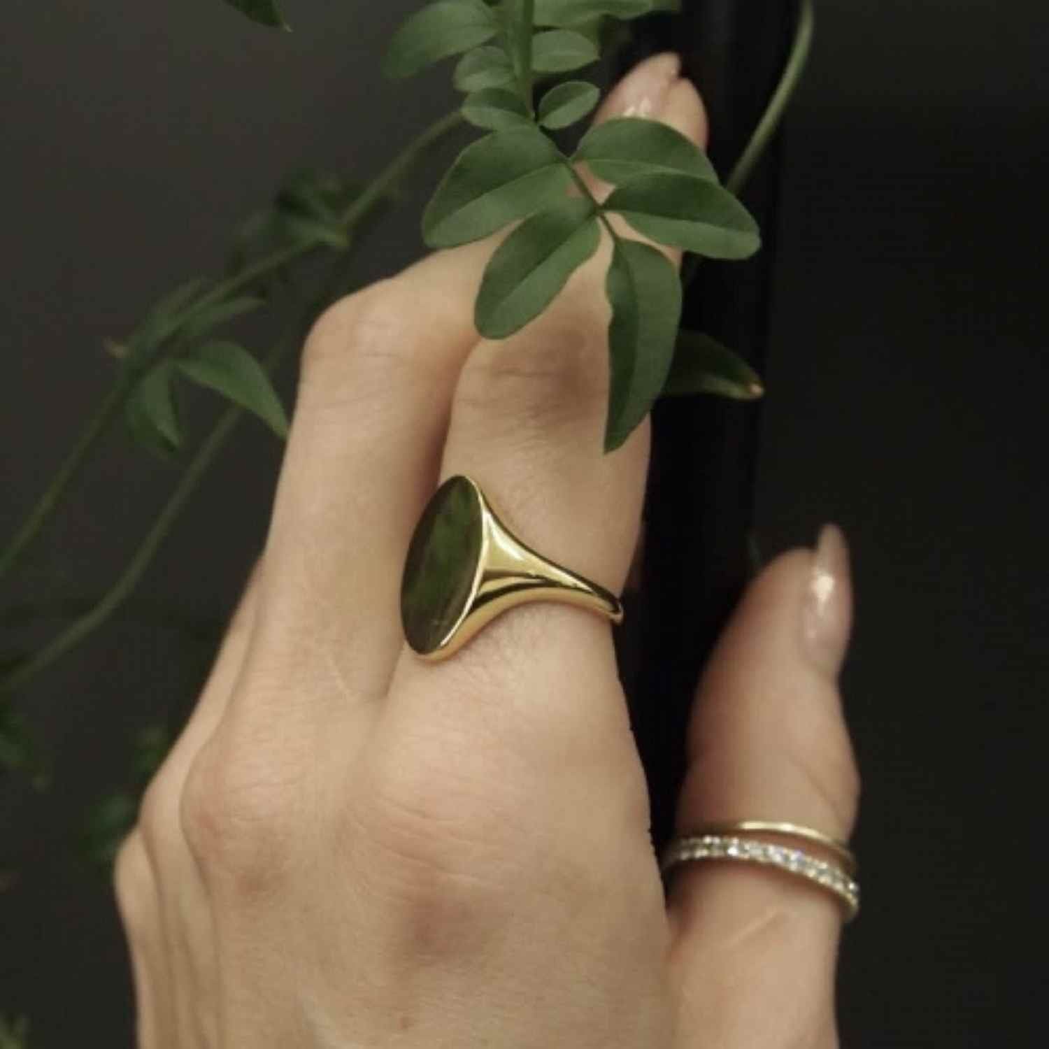 EVELYNE-M SOPHIE | Signet - Ring - 18 Karat Gold