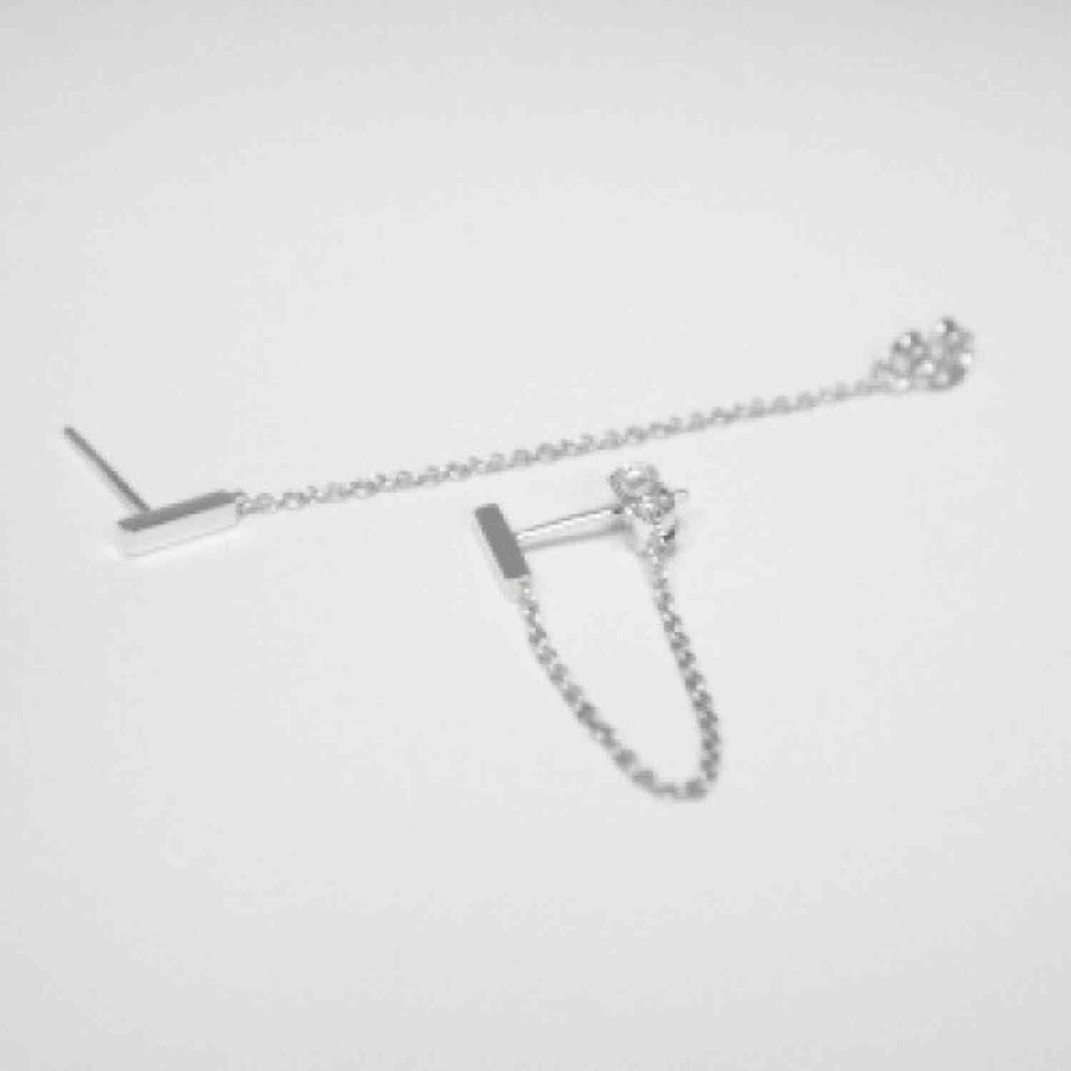 EVELYNE-M STRIPES&JOIST | Bar Chaining - Stud Earring - Silver