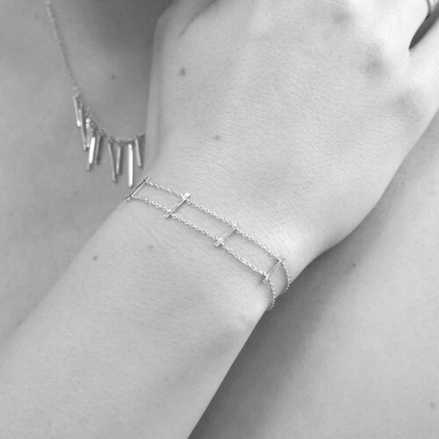 EVELYNE-M 14.5-18cm STRIPES&JOIST | Bar Row - Bracelet - Silver