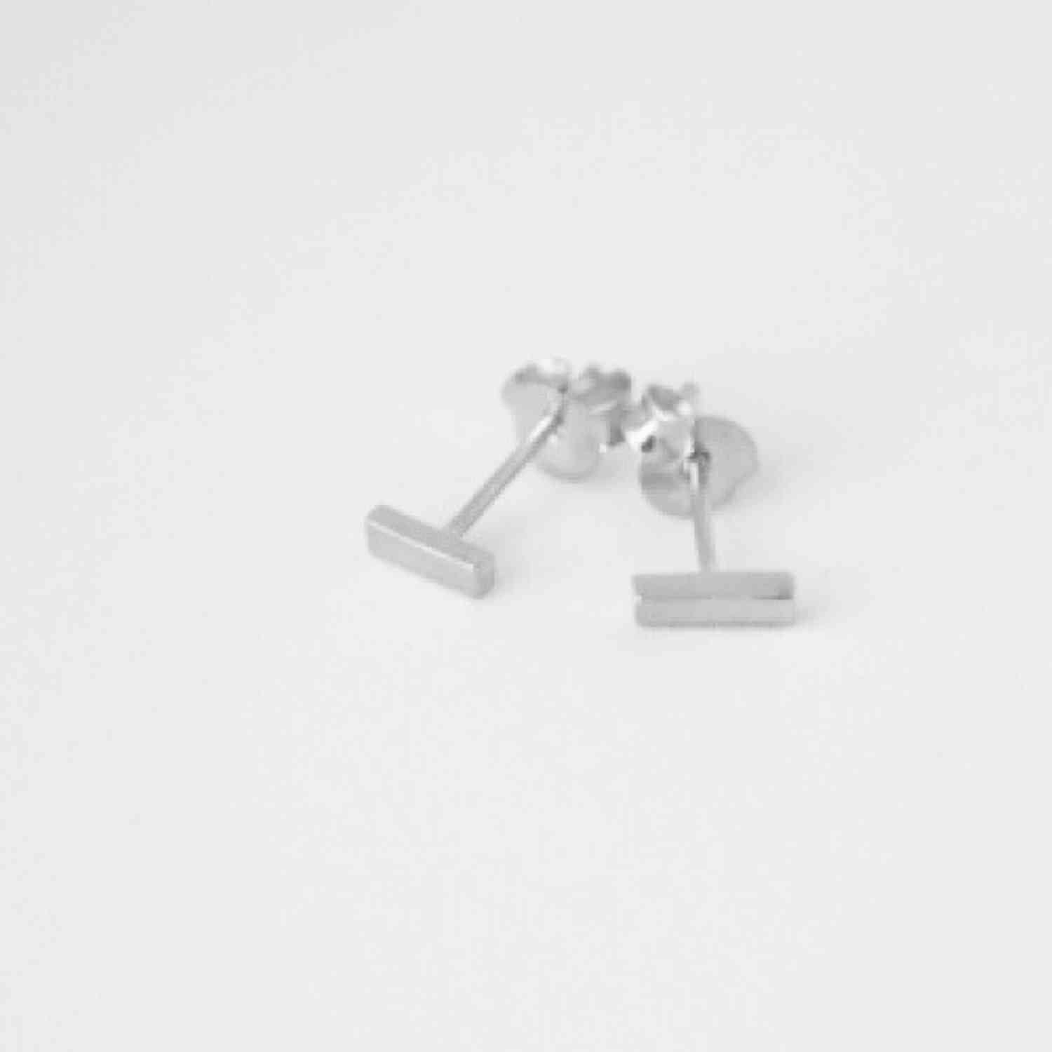 EVELYNE-M STRIPES&JOIST | Bar S - Stud Earring -Silver