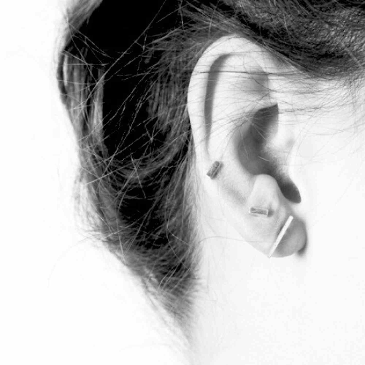 EVELYNE-M STRIPES&JOIST | Bar S - Stud Earring -Silver