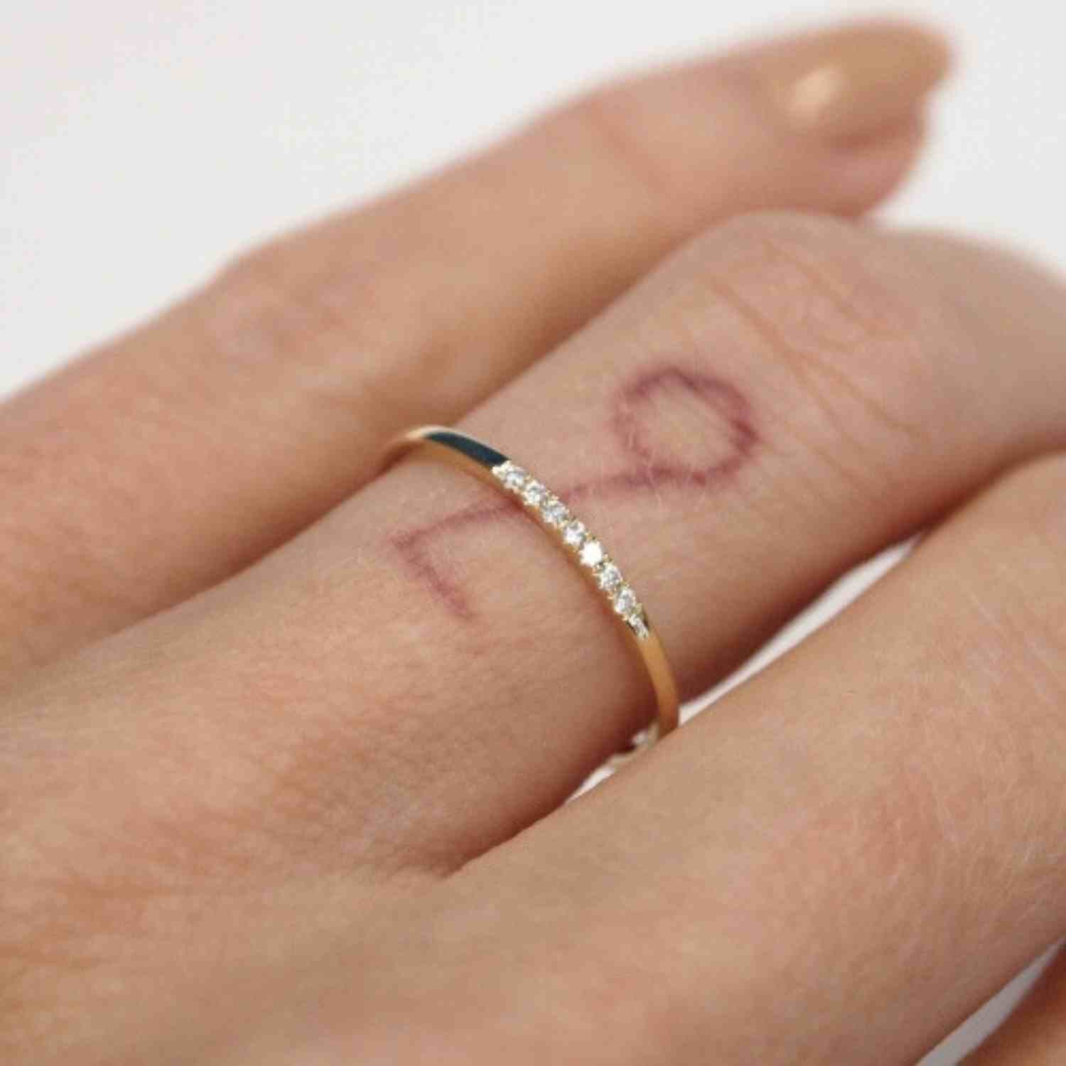 EVELYNE-M STRIPES&JOIST | Bar Seven Diamond White (1.0) - Ring - 18 Karat Gold