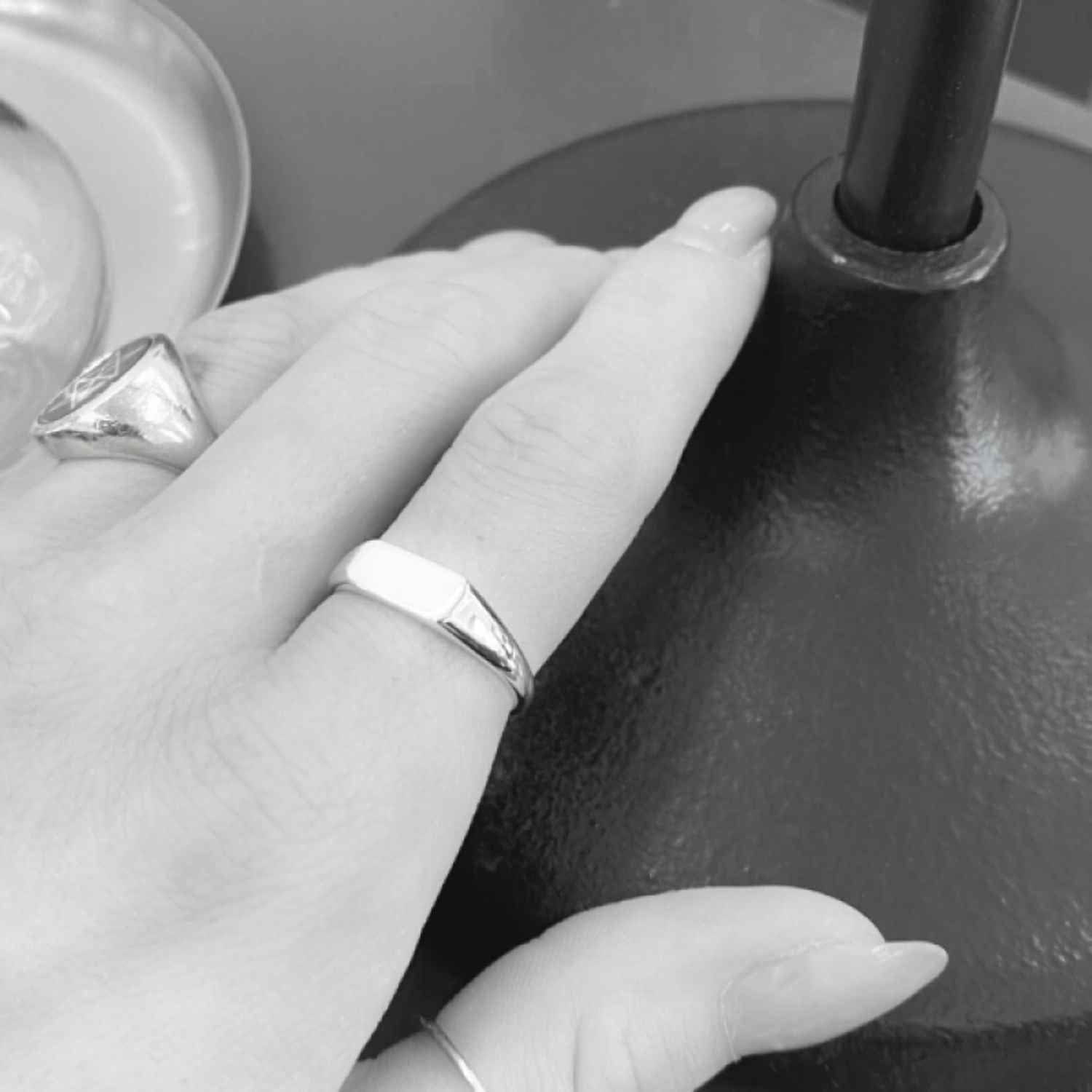 EVELYNE-M STRIPES&JOIST | Medium Signet - Ring - Silver
