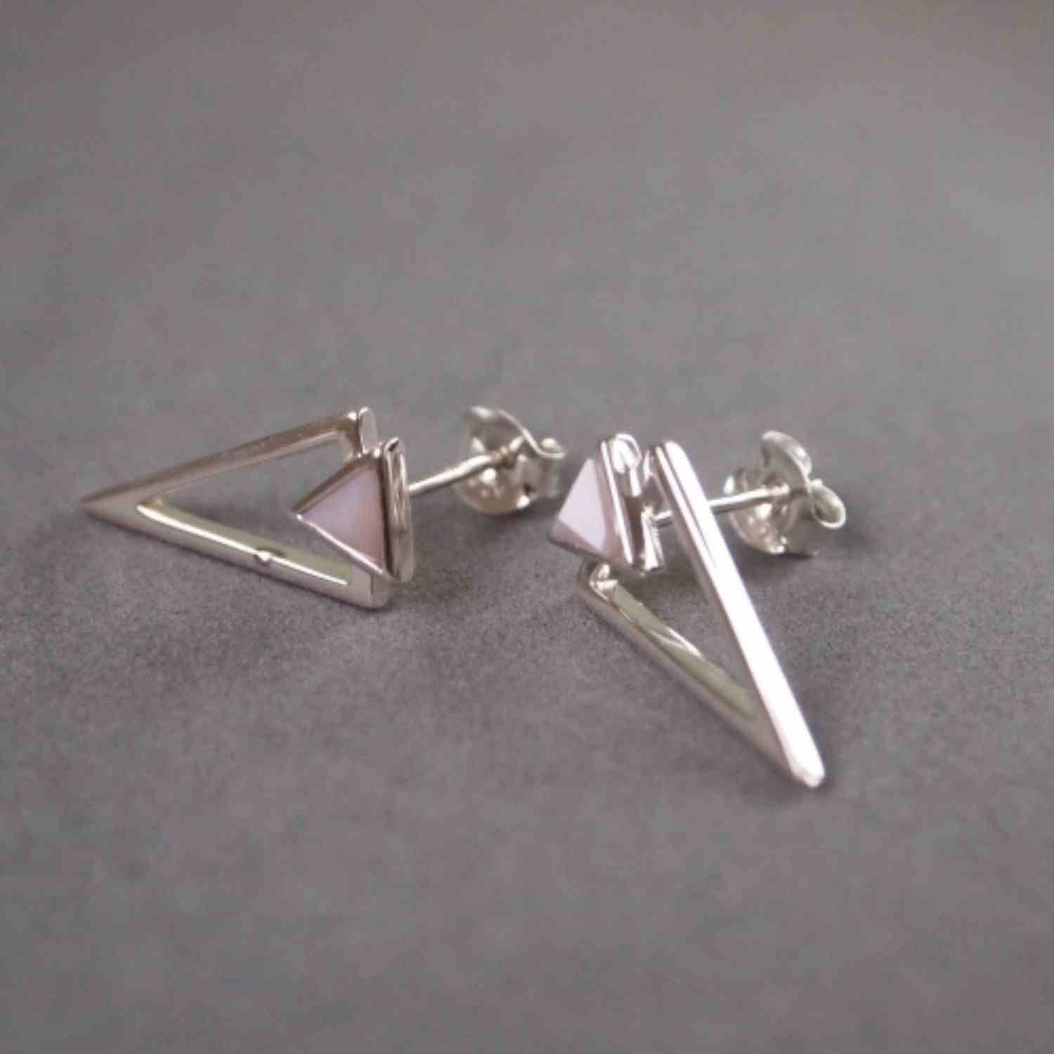 EVELYNE-M SUSPIRIUM | Pink Opal - Stud Earring - Silver