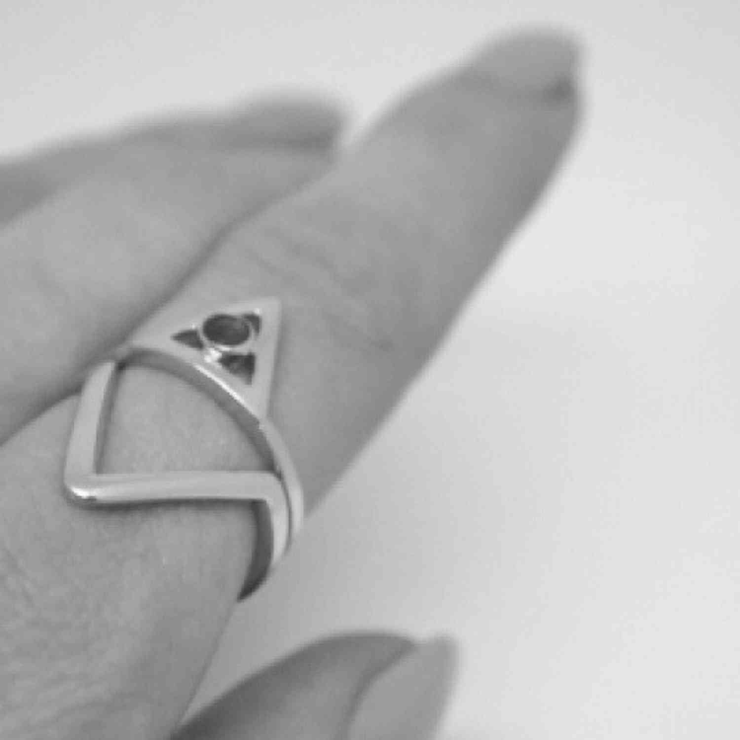 EVELYNE-M TRINITY | Classic V - Ring - Silver