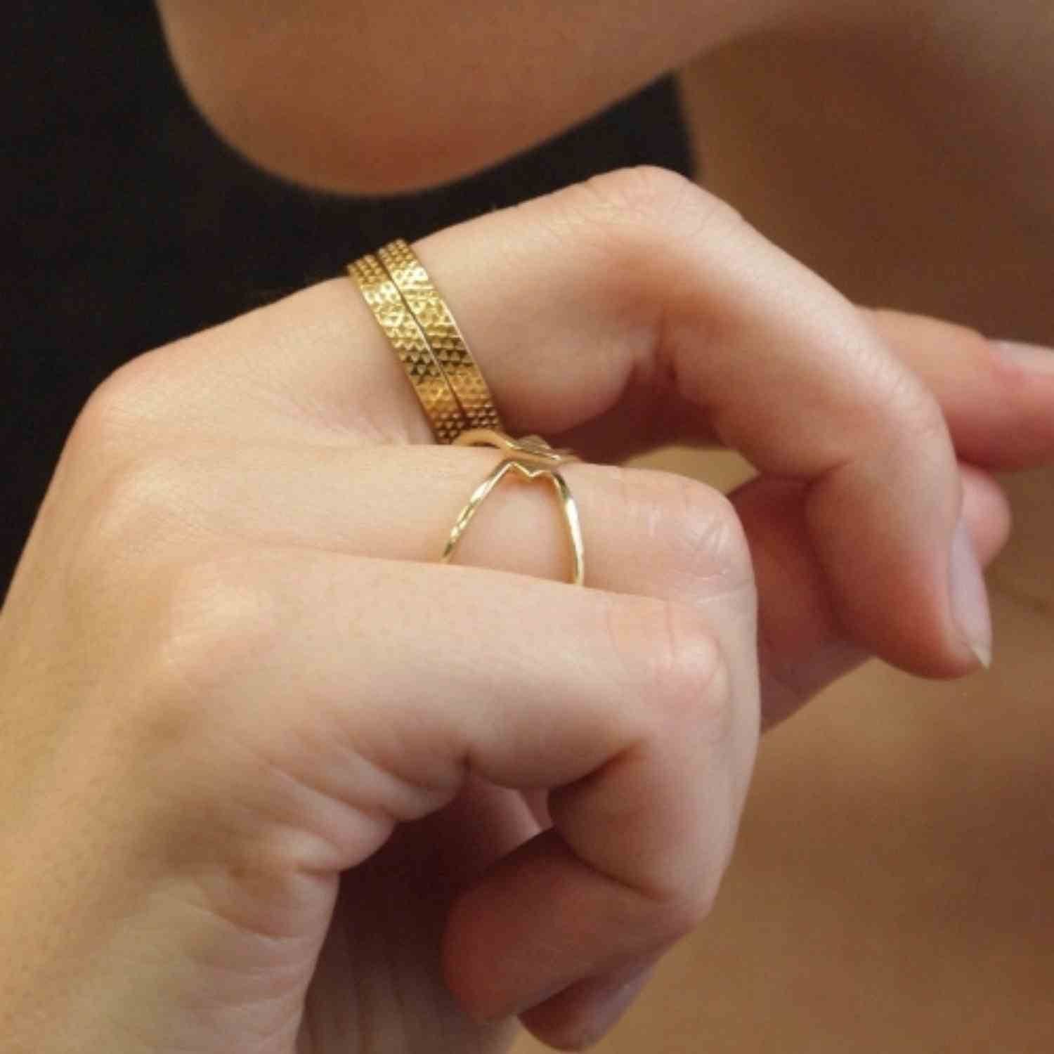 EVELYNE-M TRINITY | Pattern - Ring - Gold