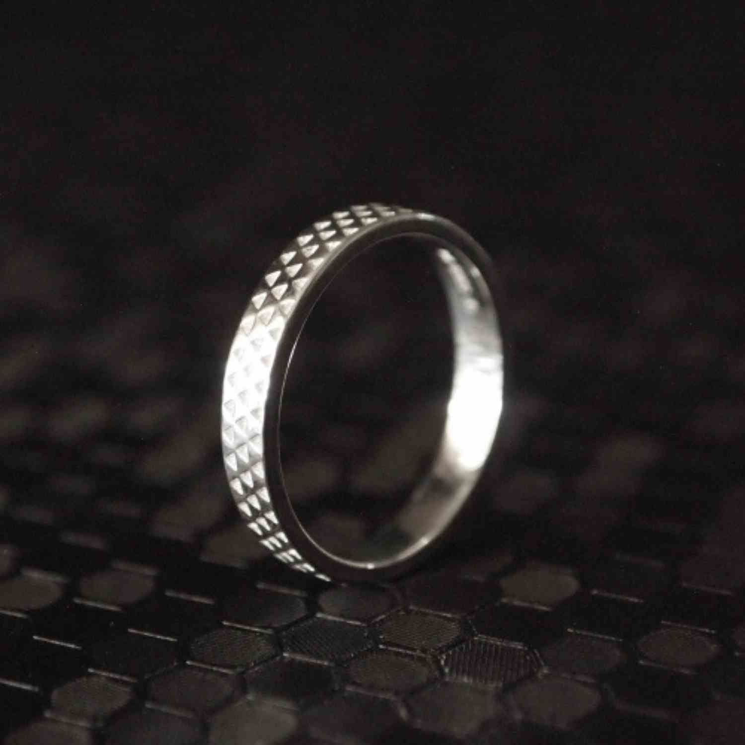 EVELYNE-M TRINITY | Pattern - Ring - Silver