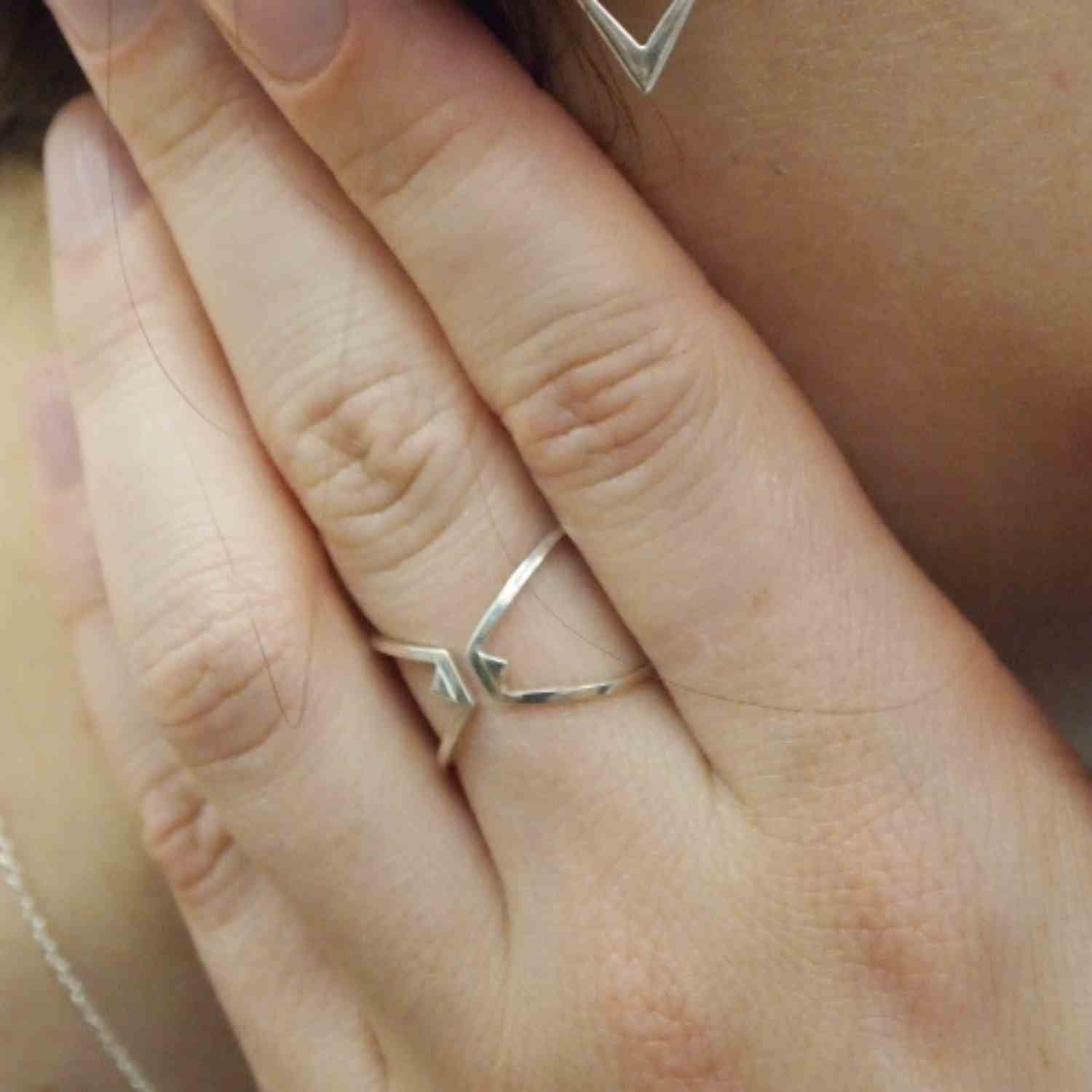 EVELYNE-M TRINITY | Triangle Sleeve - Ring - Silver