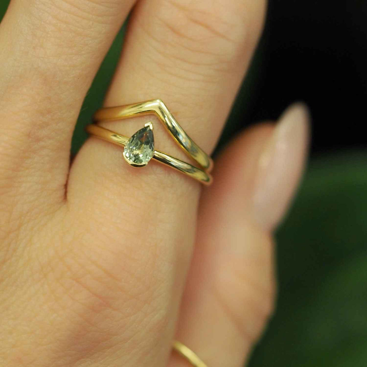 EVELYNE-M ANIMORUM | Tear of Passion Green Sapphire - Ring - 18 Karat Gold (LIMITED EDITION)