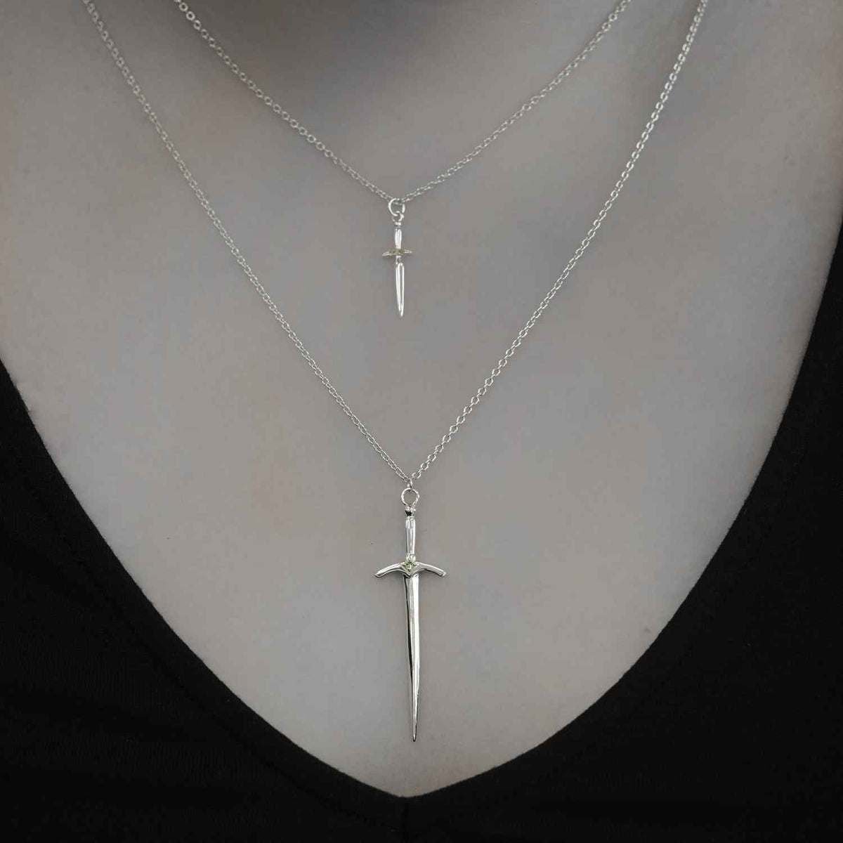 EVELYNE-M 60-65cm verstellbar ANIMORUM | Veil Sword Green Sapphire - Necklace - Silver