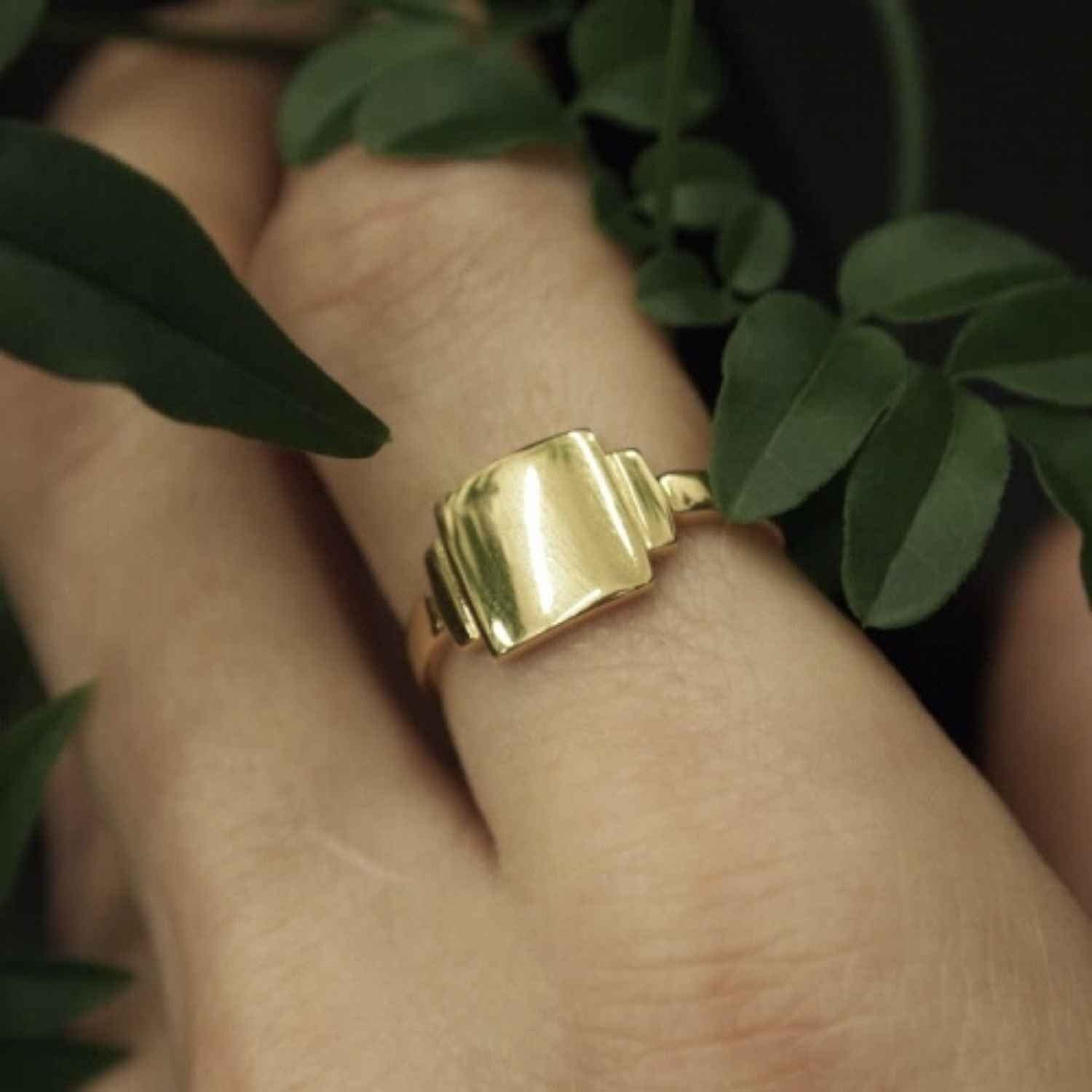 EVELYNE-M BAGUETTE | Artdéco Signet - Ring - 18 Karat Gold