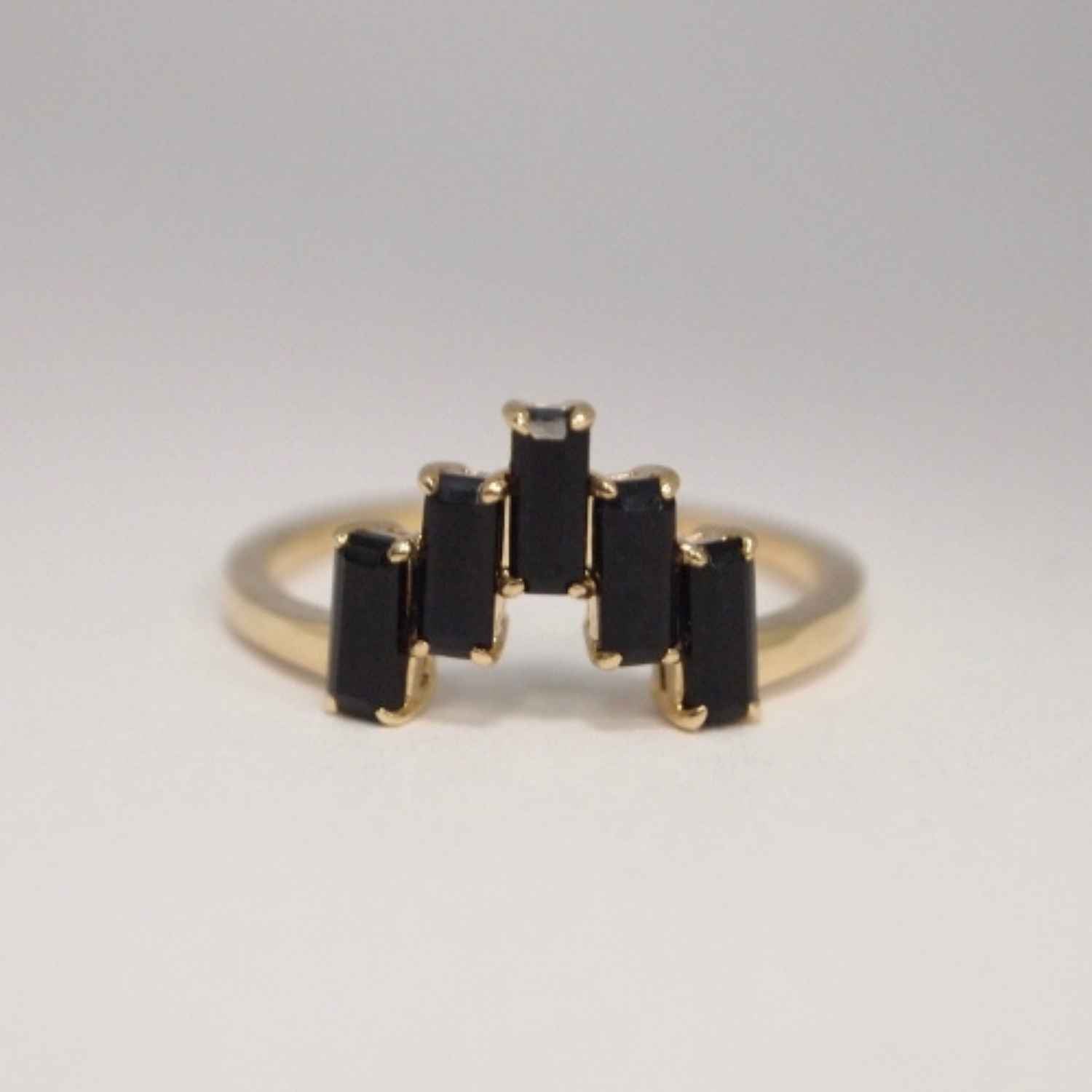 EVELYNE-M BAGUETTE | Black Onyx Five - Ring - 18 Karat Gold