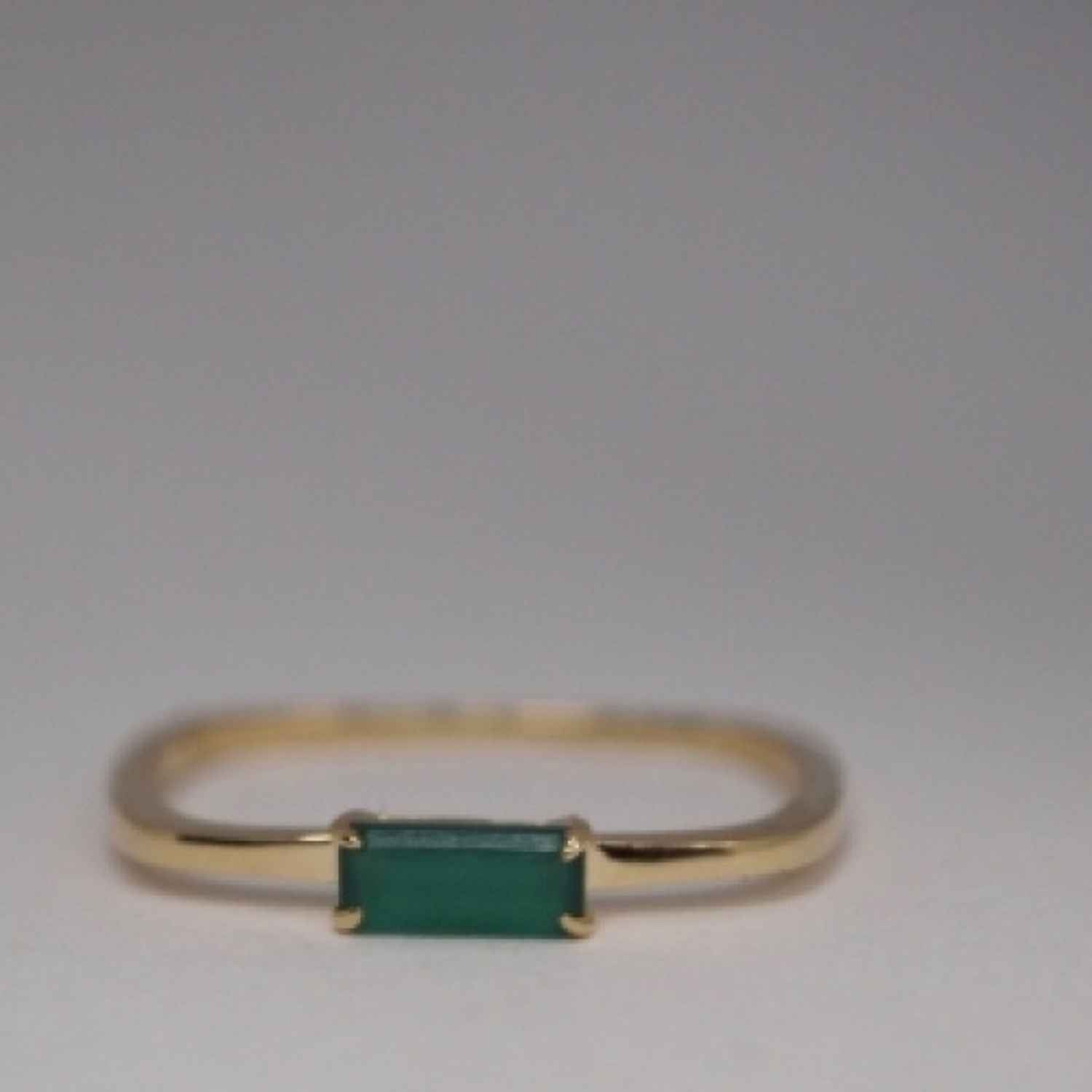 EVELYNE-M BAGUETTE | Green Onyx Square - Ring - 18 Karat Gold