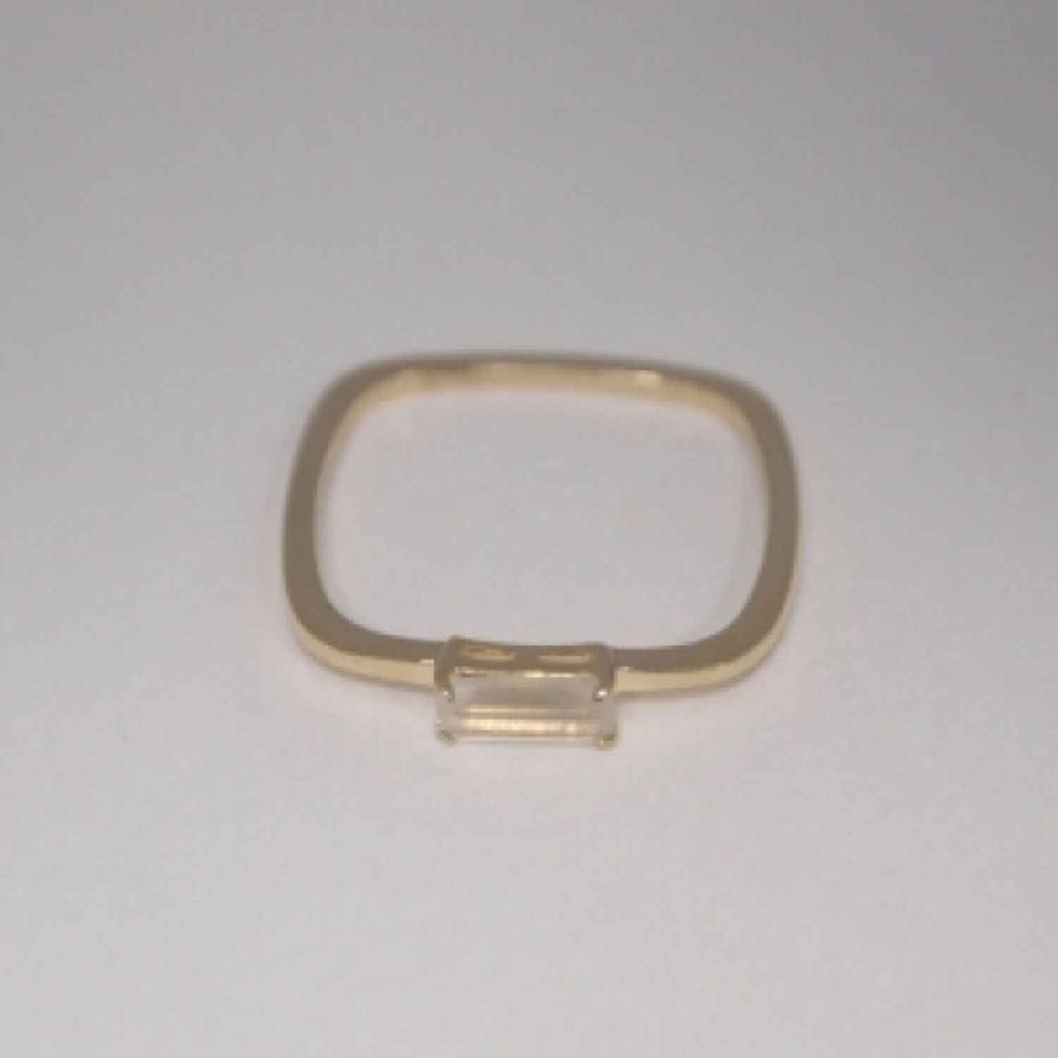 EVELYNE-M BAGUETTE | Paper Moonstone Square - Ring - 18 Karat Gold