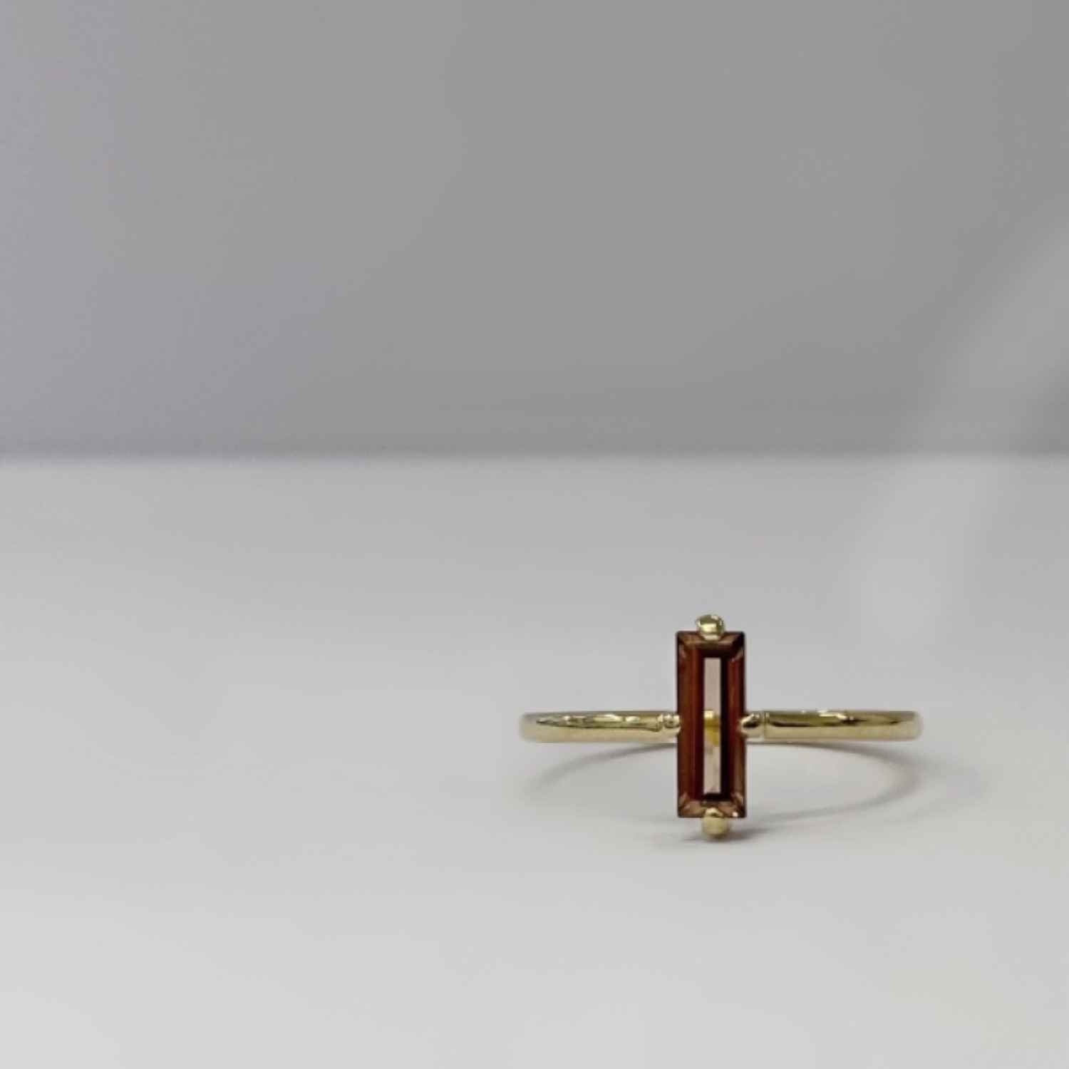 EVELYNE-M BAGUETTE | Tourmaline Rubellite - Ring - 18 Karat Gold