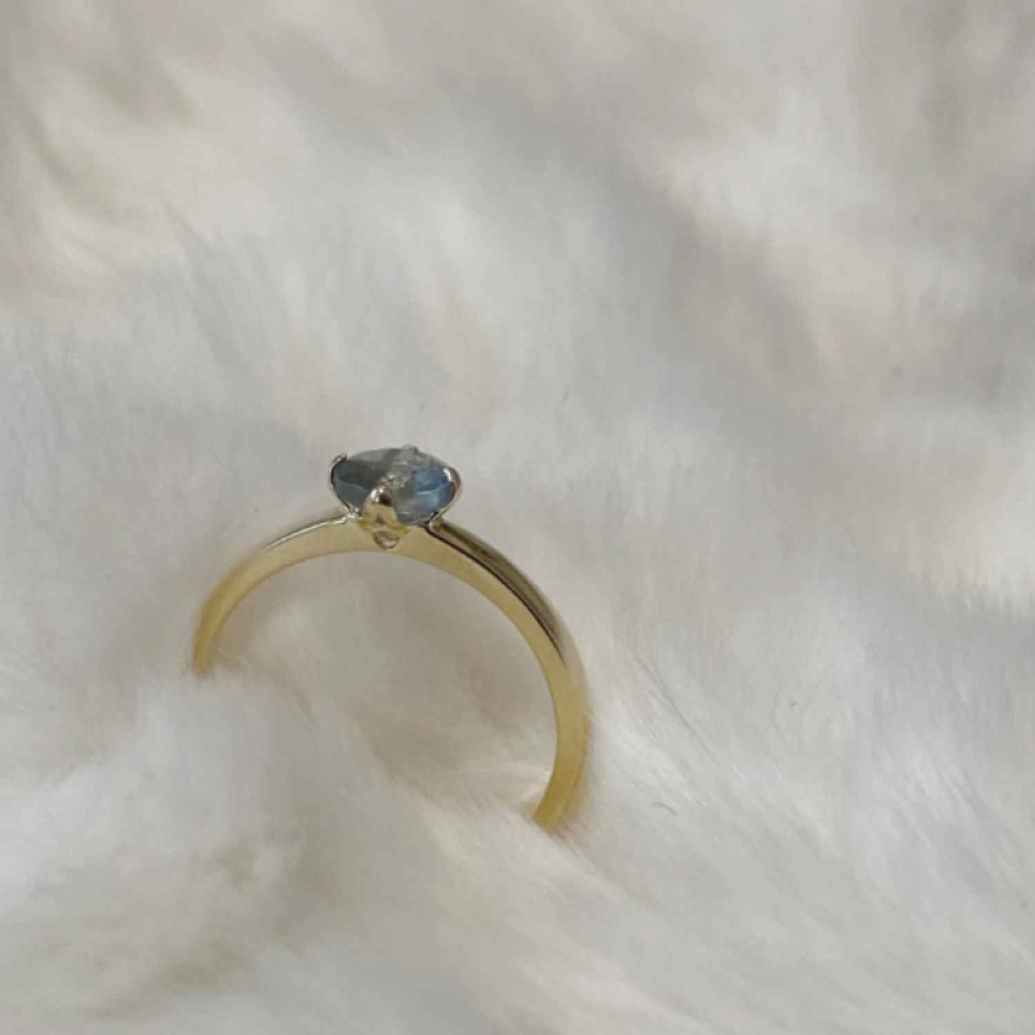 EVELYNE-M CITYFOX | Aquamarine Moos Solitaire - Ring - 18 Karat Gold