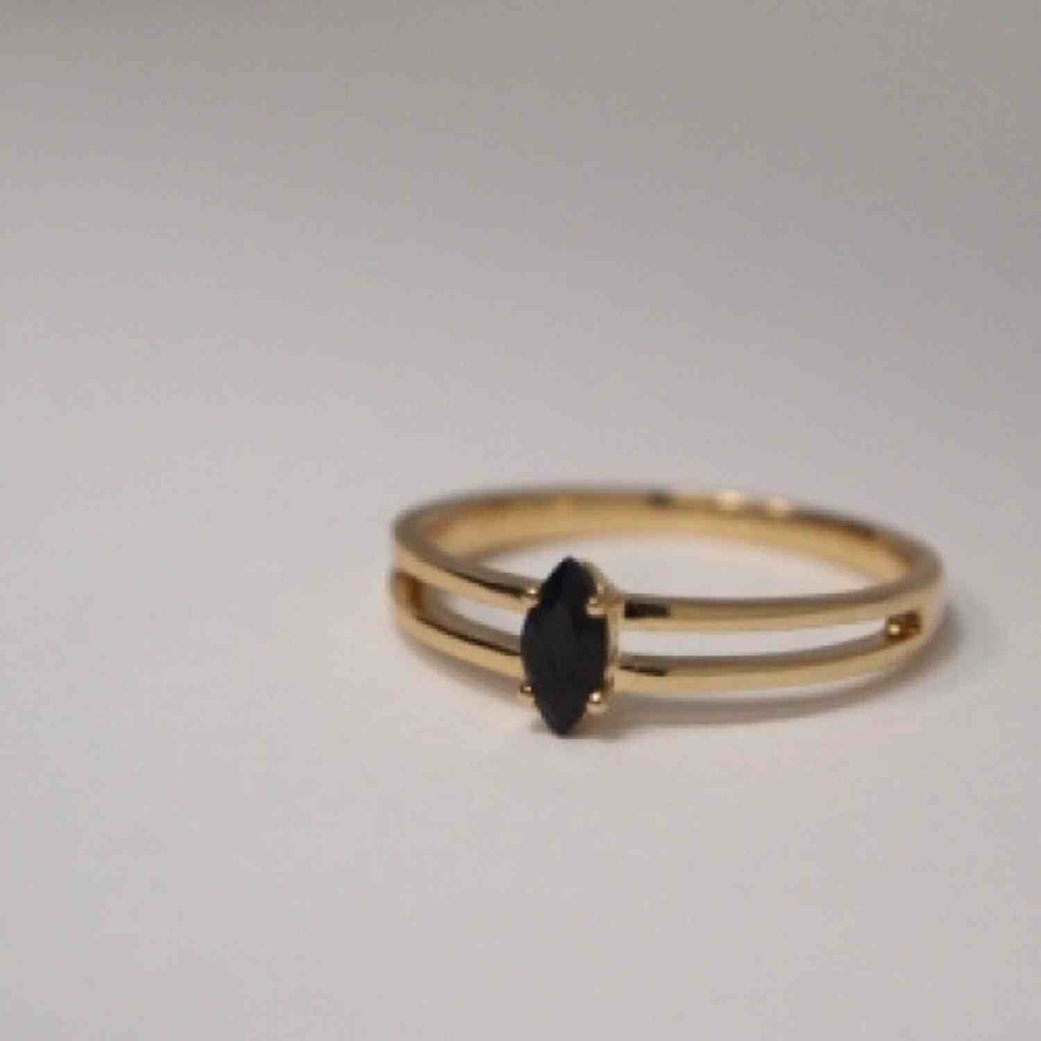 EVELYNE-M CLEOMETRA | Marquise Black Onyx - Ring - 18 Karat Gold