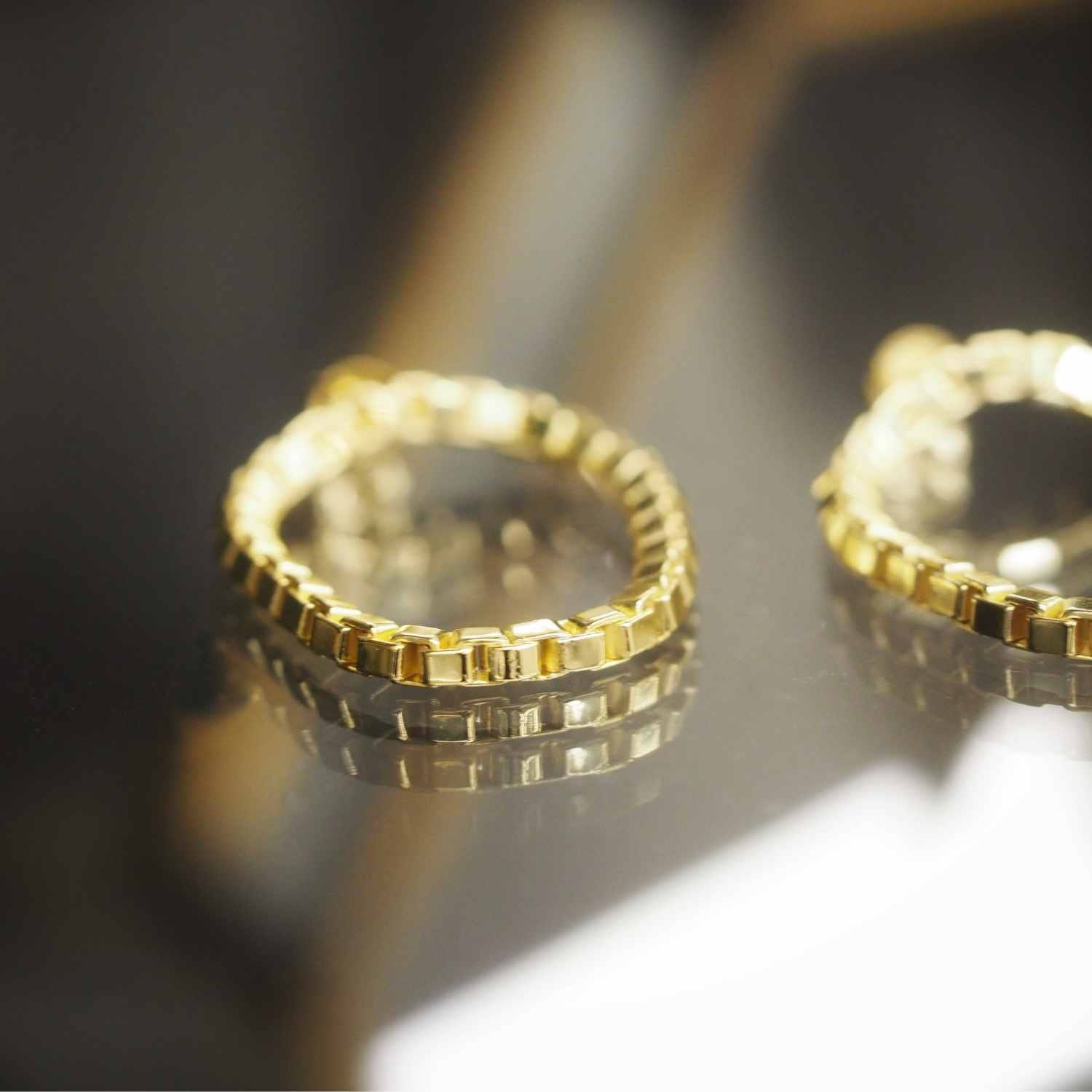 EVELYNE-M CLEOMETRA | Square Mega Loop - Stud Earring - Gold